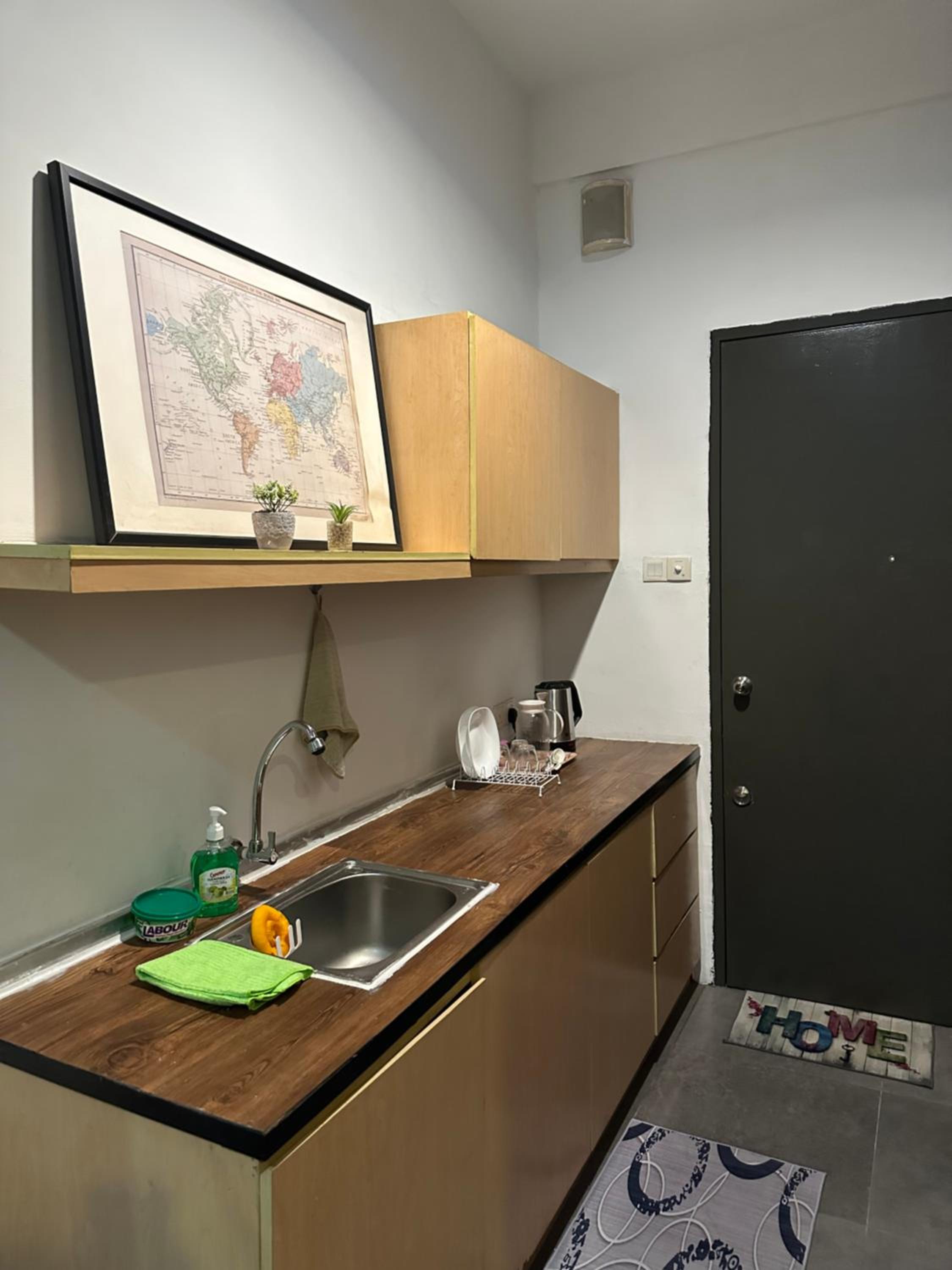 Eight Empire Studio (Netflix/Wi-fi) @ IKEA/The Curve photo 5