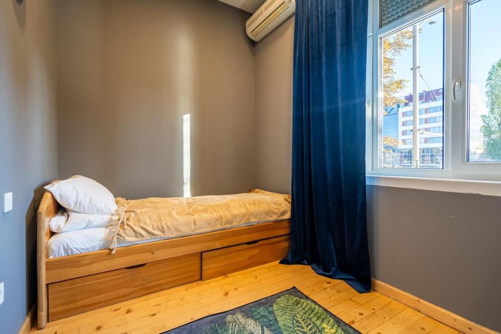 Stylish Stay - 2BDR, 2BTHR+ Free Parking