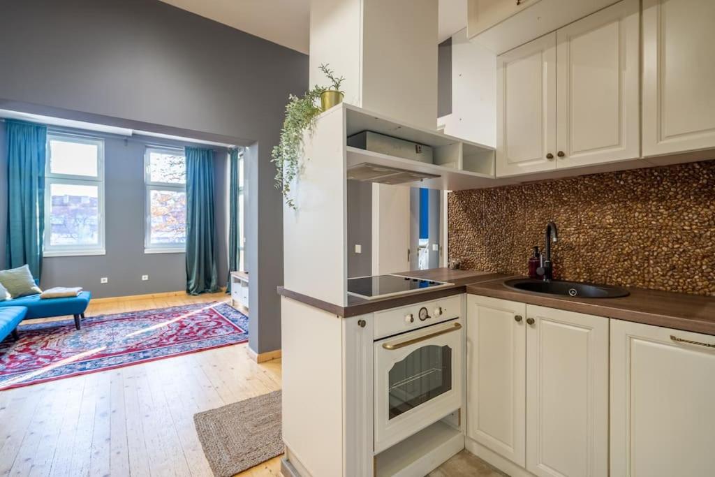 Stylish Stay - 2BDR, 2BTHR+ Free Parking