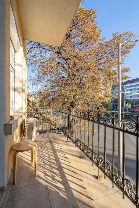 Stylish Stay - 2BDR, 2BTHR+ Free Parking