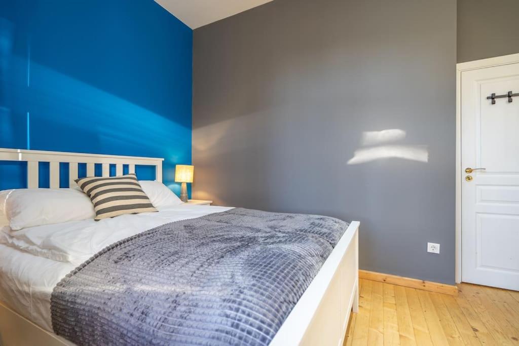 Stylish Stay - 2BDR, 2BTHR+ Free Parking