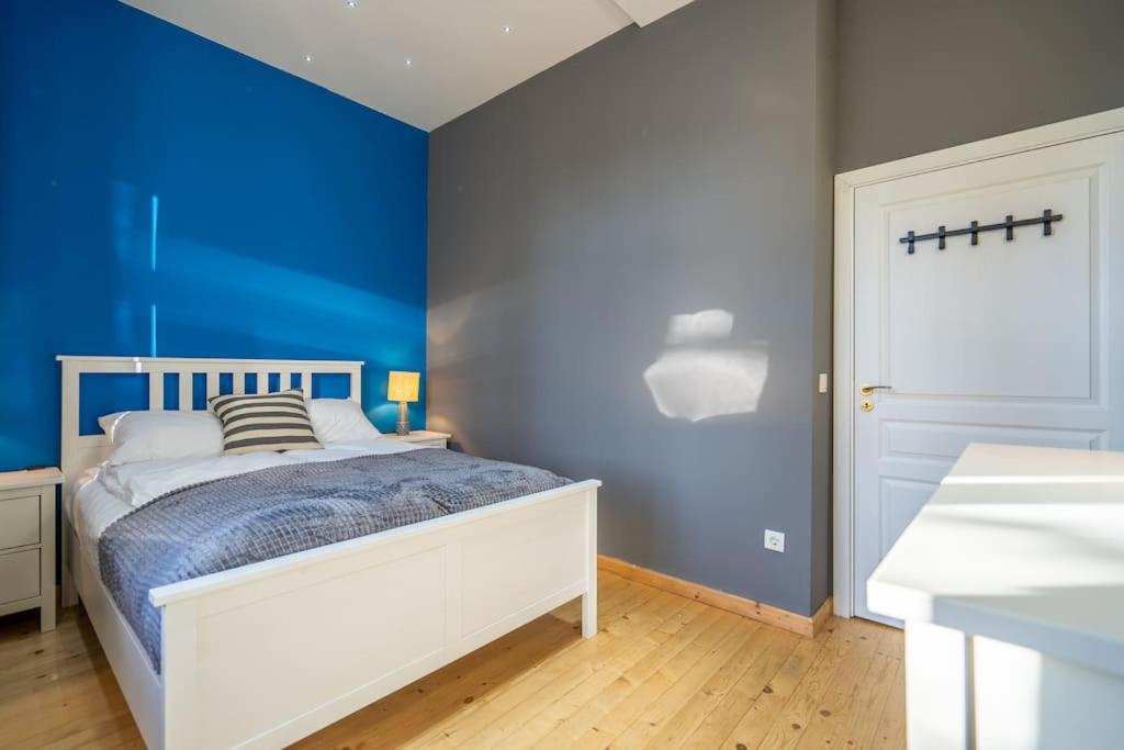 Stylish Stay - 2BDR, 2BTHR+ Free Parking