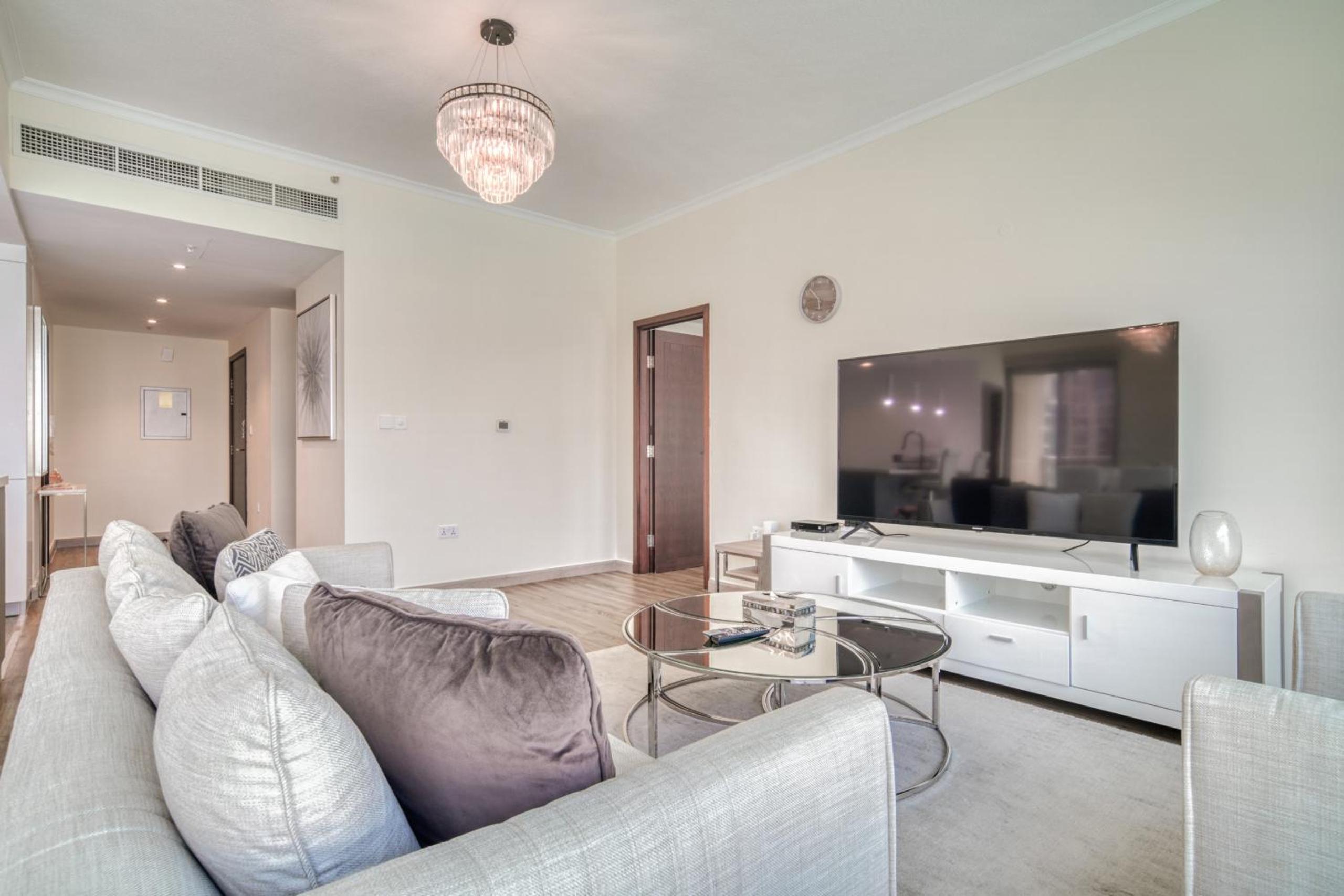 Burj Residence 1, Downtown Dubai - Mint Stay