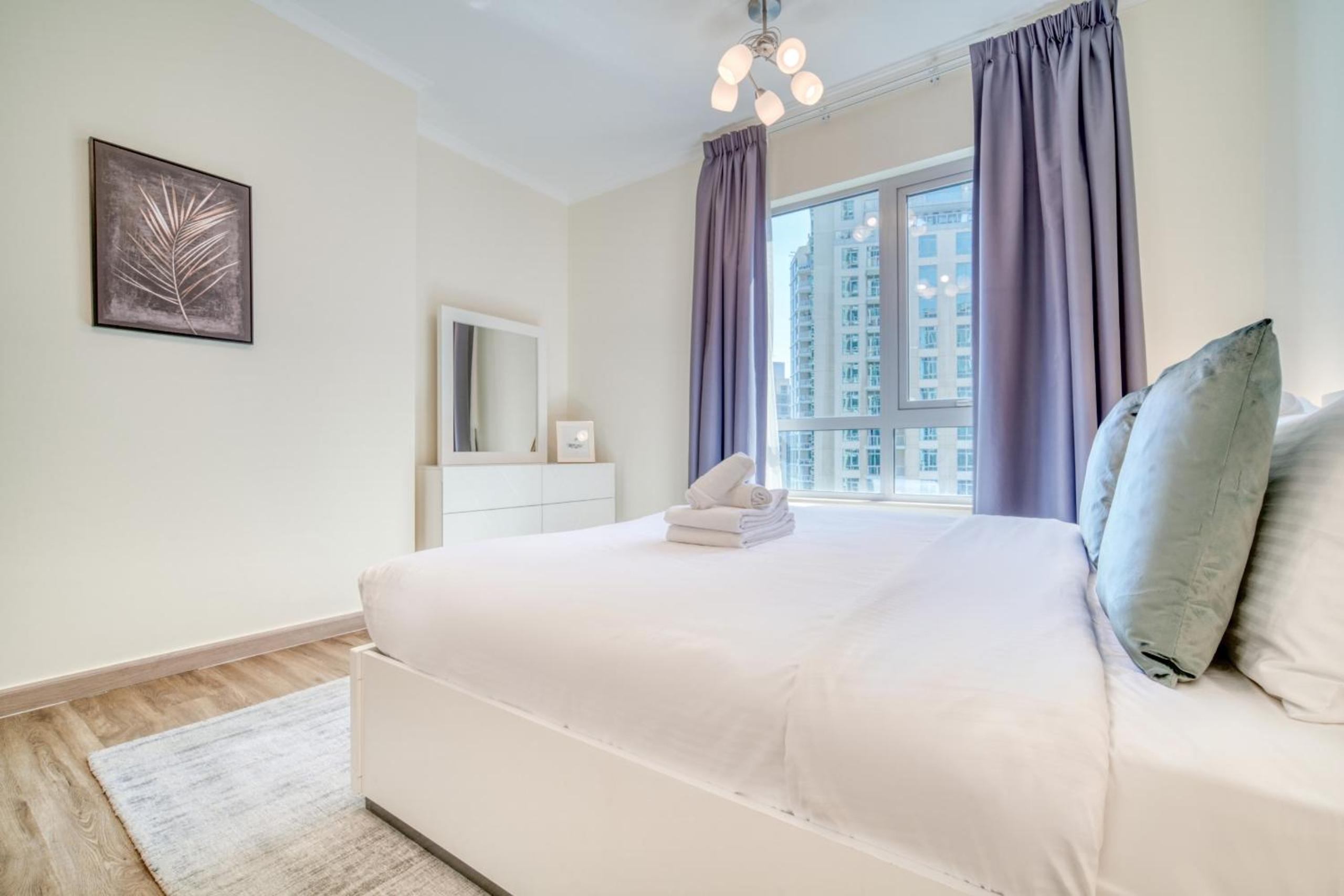 Burj Residence 1, Downtown Dubai - Mint Stay