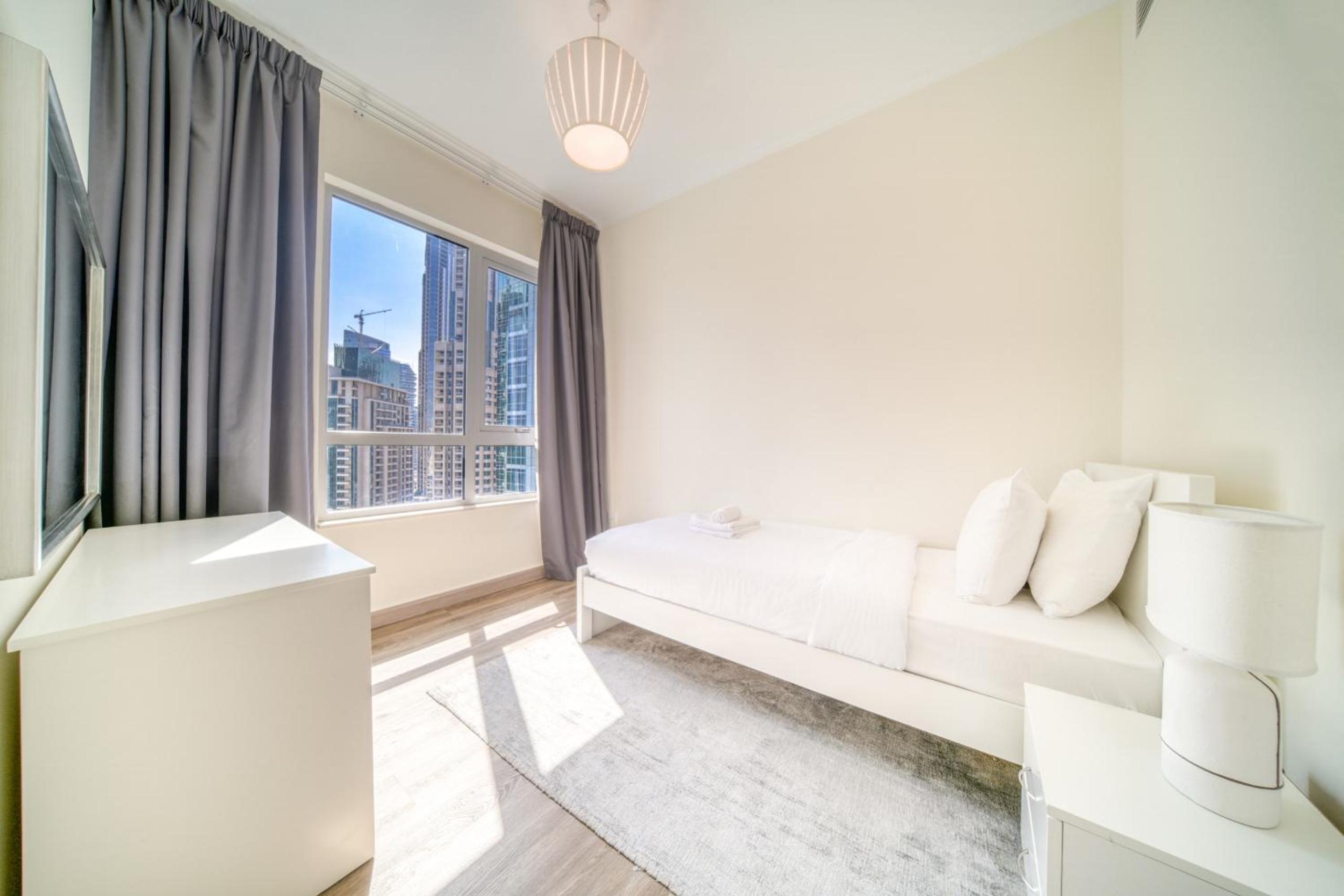 Burj Residence 1, Downtown Dubai - Mint Stay