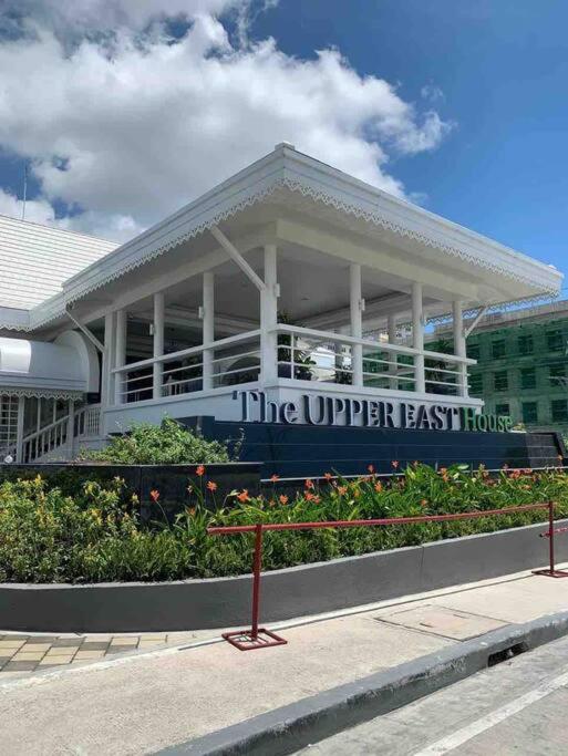 1BR with extra room at One Regis- Megaworld