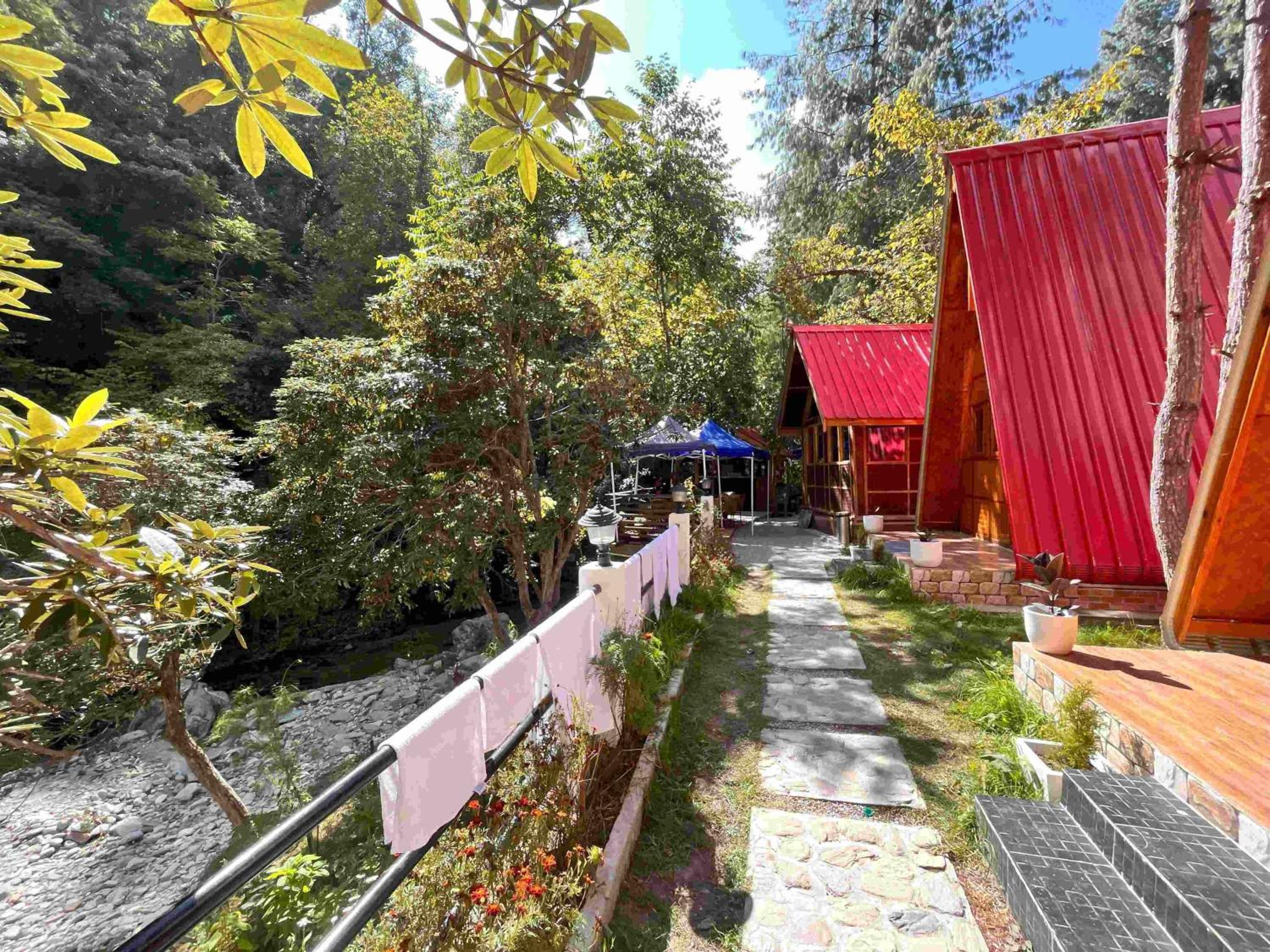 Oakley Groves Encamp