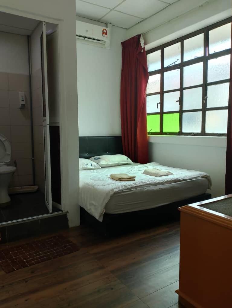 Meera Heritage Motel