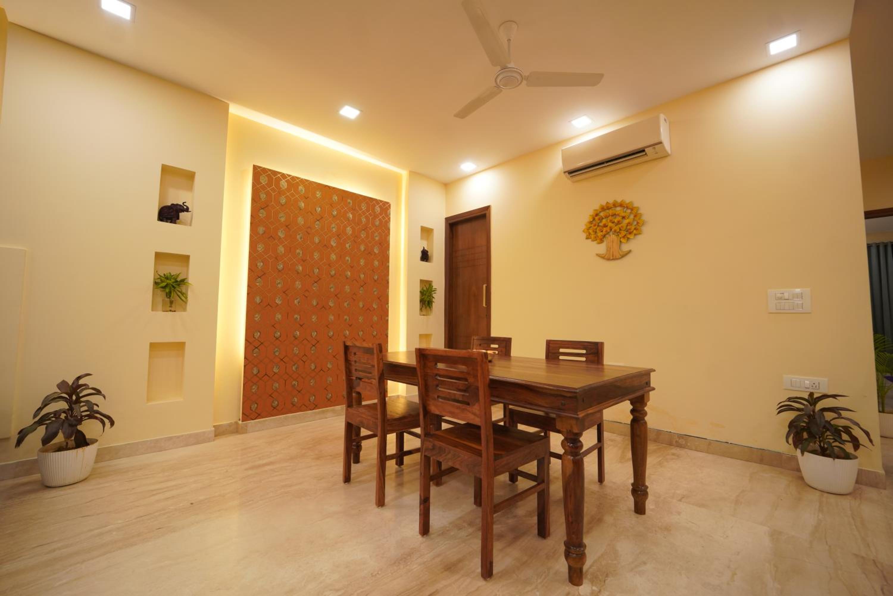 Luxury 3BHK Service Apartment -Golf Course Road, Gurgaon view 5