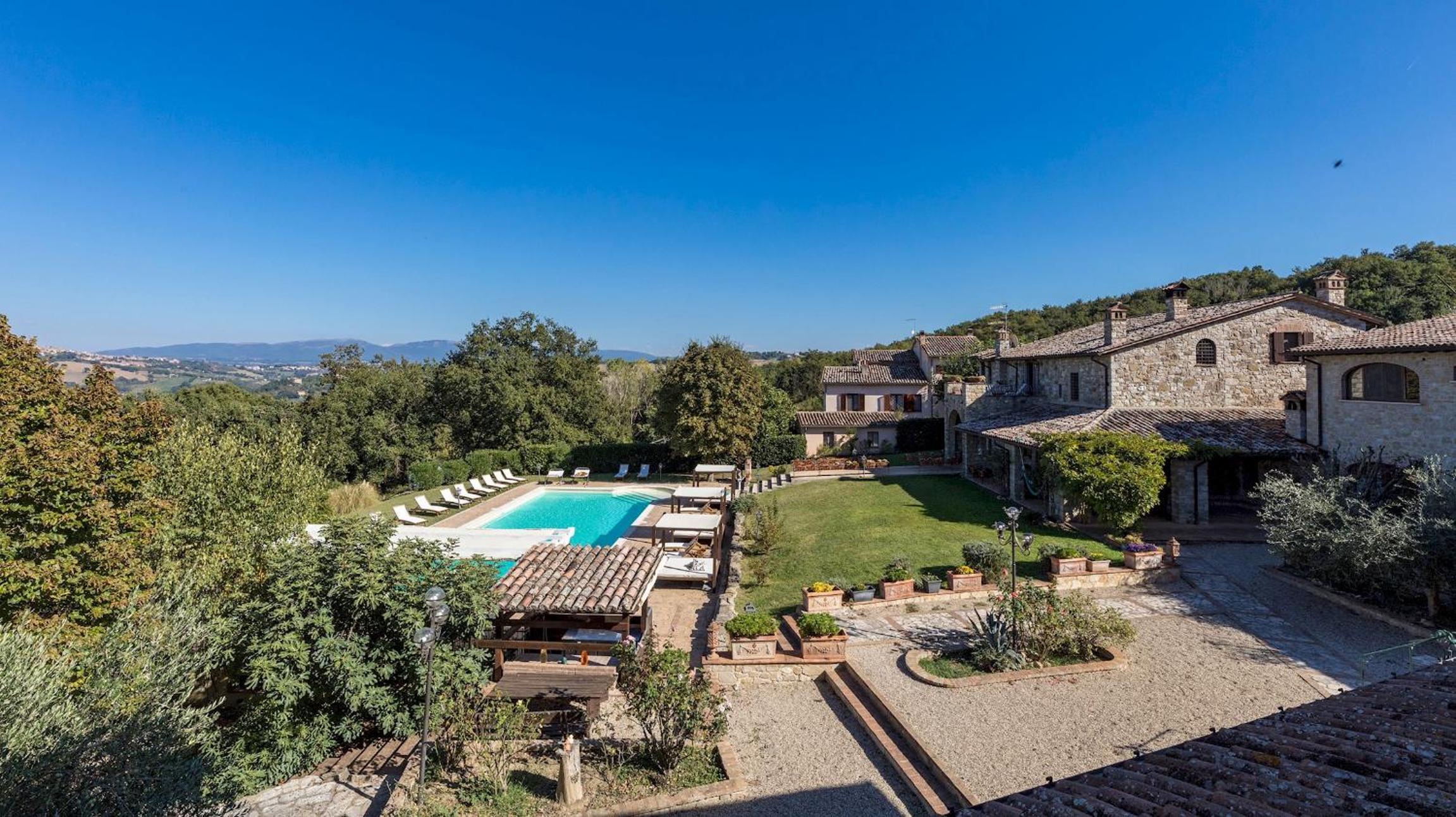 RESIDENZA COLLEFIORITO 26, Emma Villas view 5