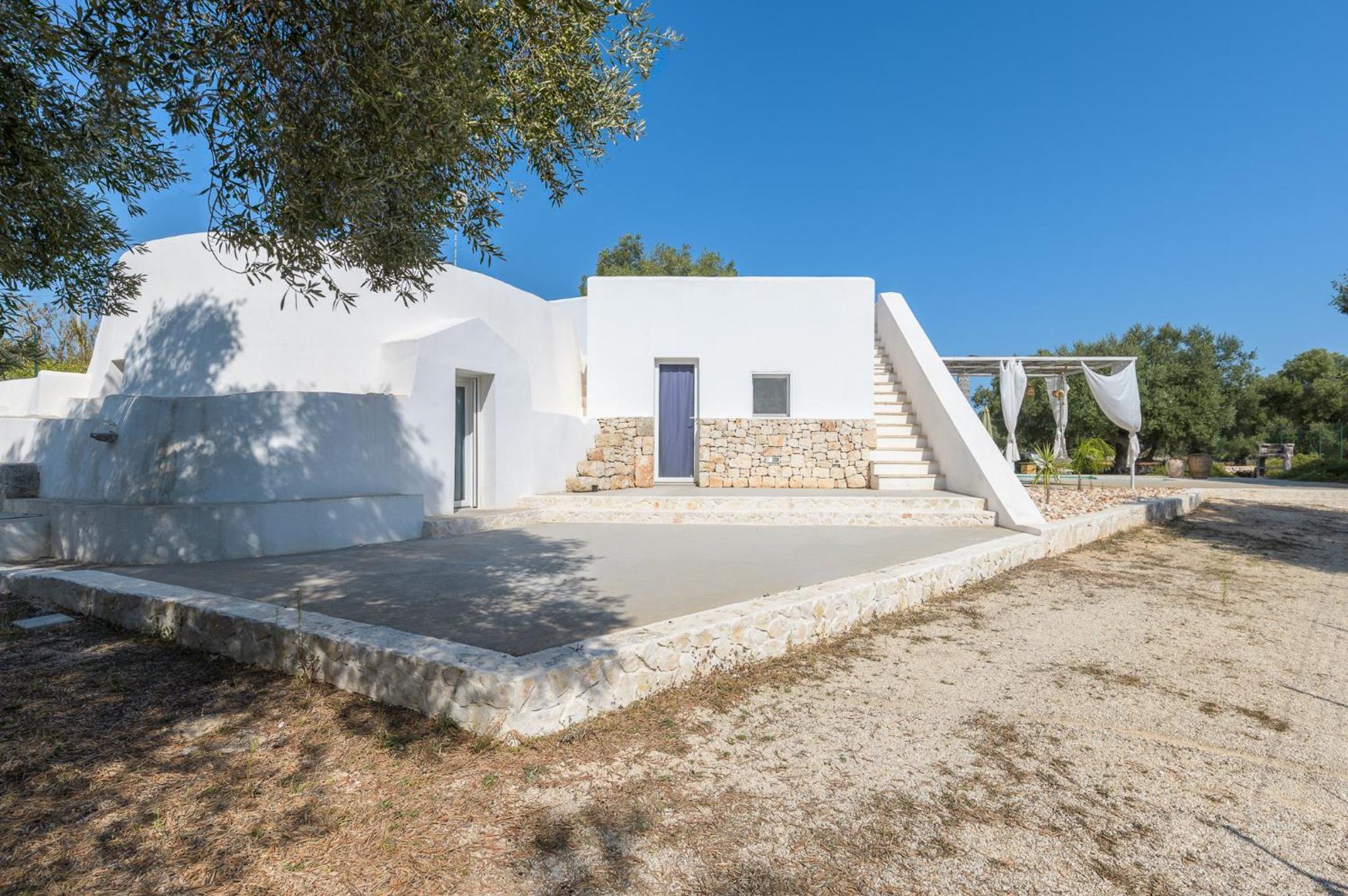 Trullo Chiara con piscina by Wonderful Italy view 5