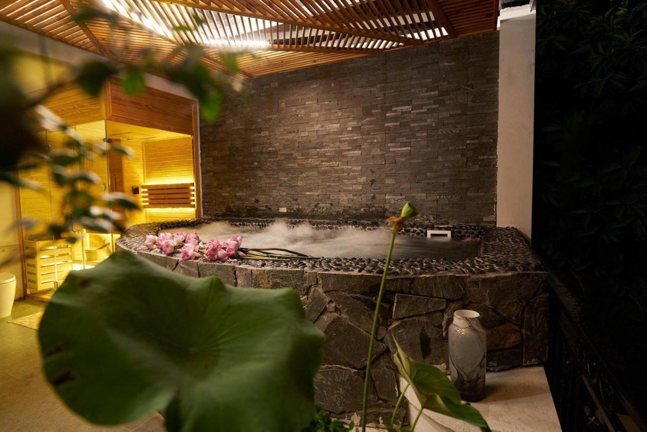 Perfect private villa and outdoor spa with garden 4 bedrooms