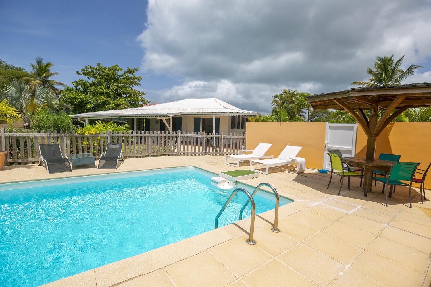 Villa Lalaland - 4 Bedrooms Pool & Garden Le Gosier view 2