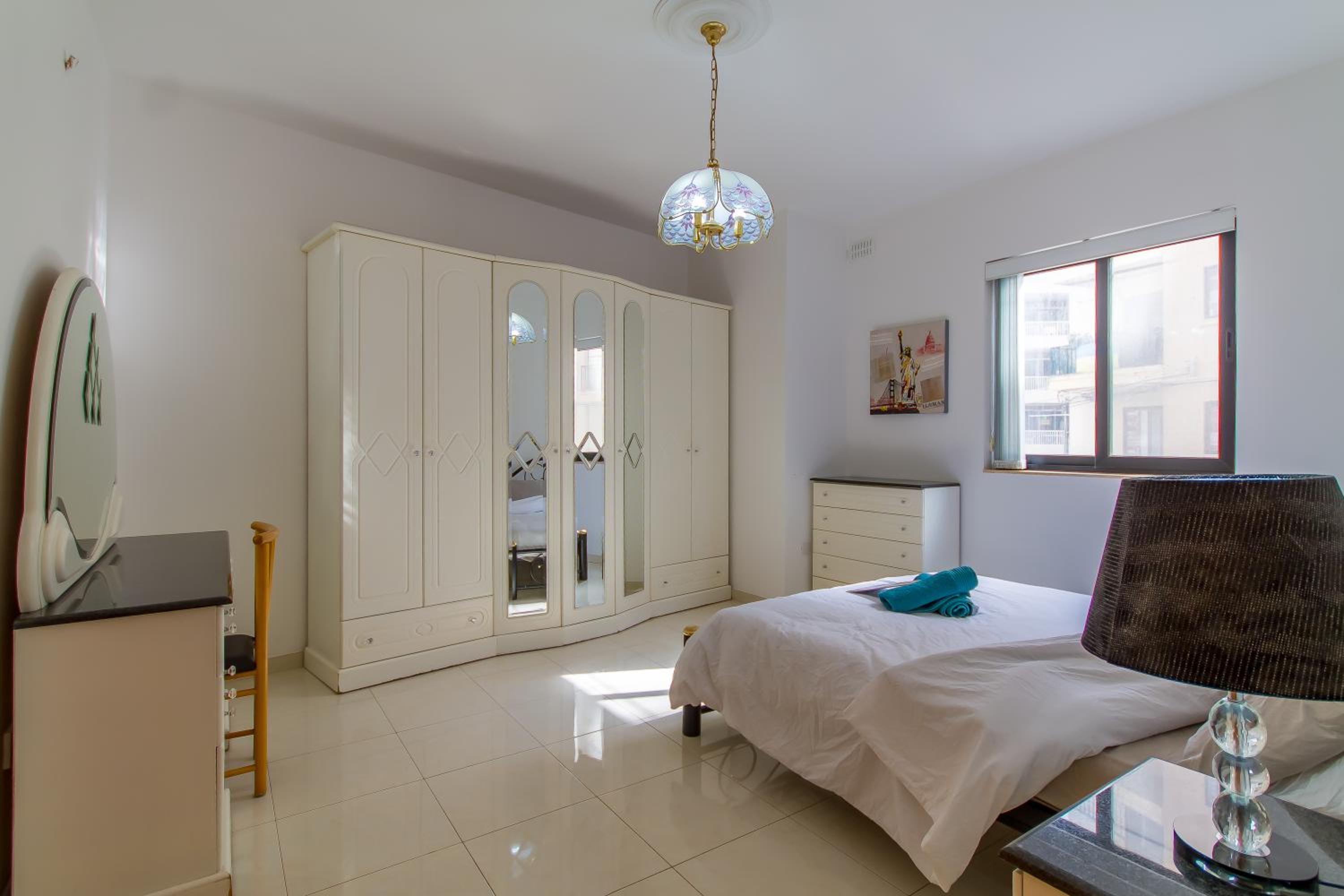 Cotswold Sea Apart with 3 bdr at Qawra - Happy Rentals photo 5