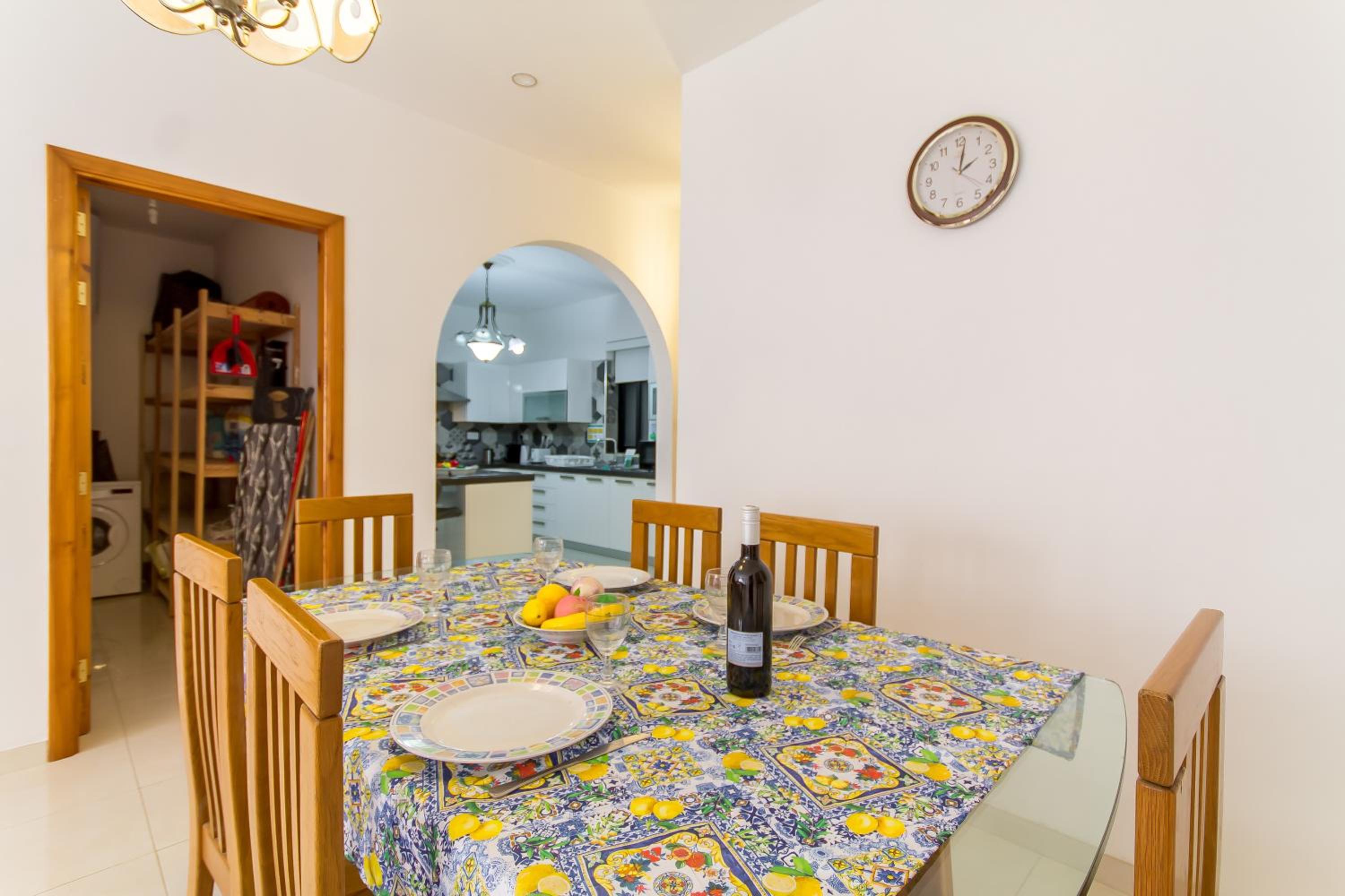 Cotswold Sea Apart with 3 bdr at Qawra - Happy Rentals photo 2