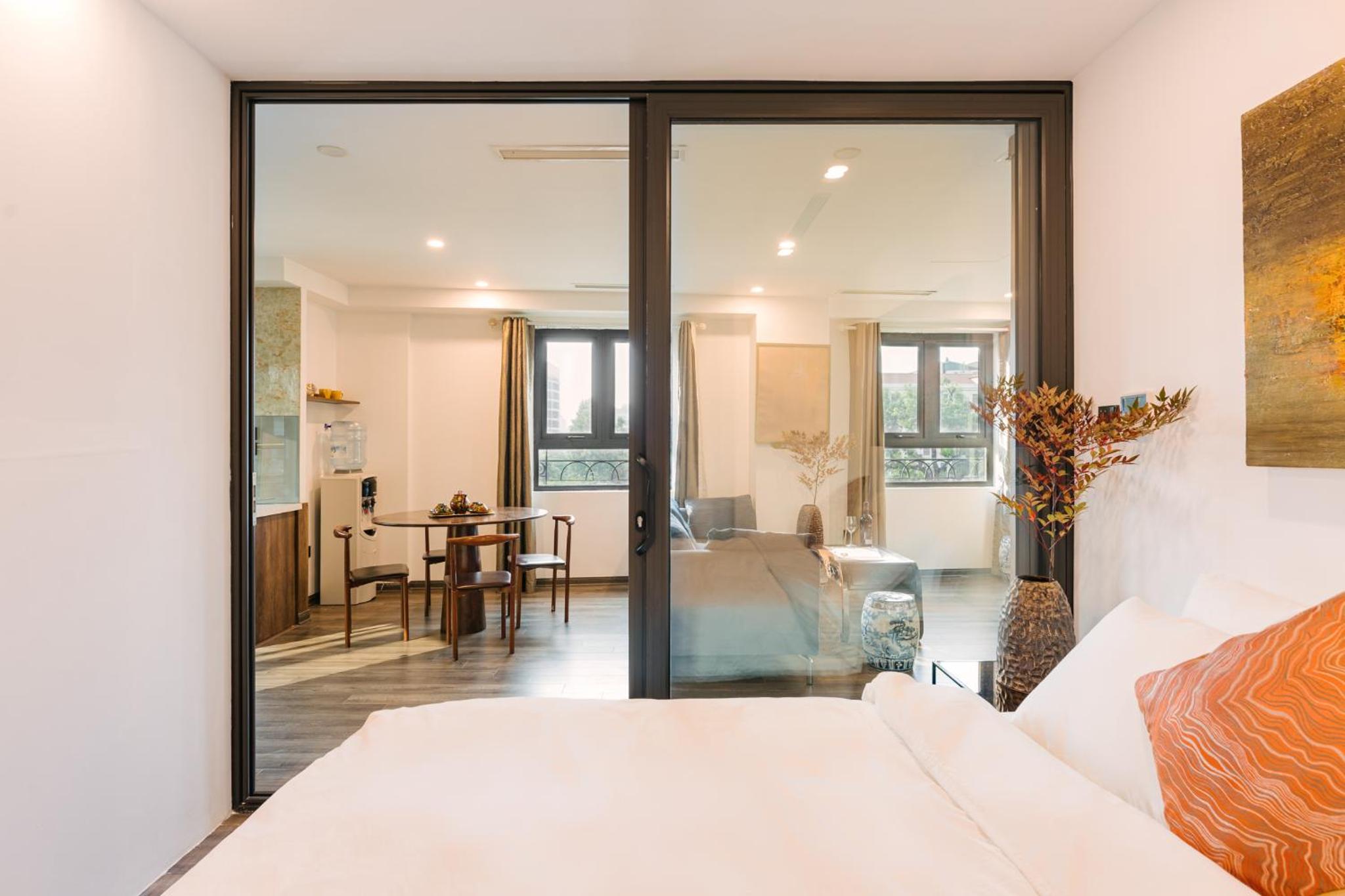 T Place Luxury Apartment Hoan Kiem Lake by SSens Homes