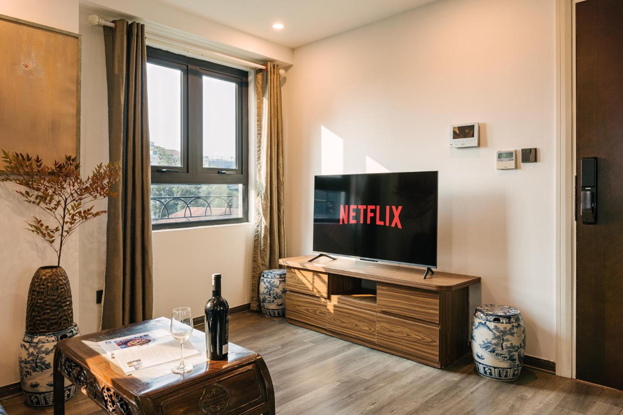 T Place Luxury Apartment Hoan Kiem Lake by SSens Homes
