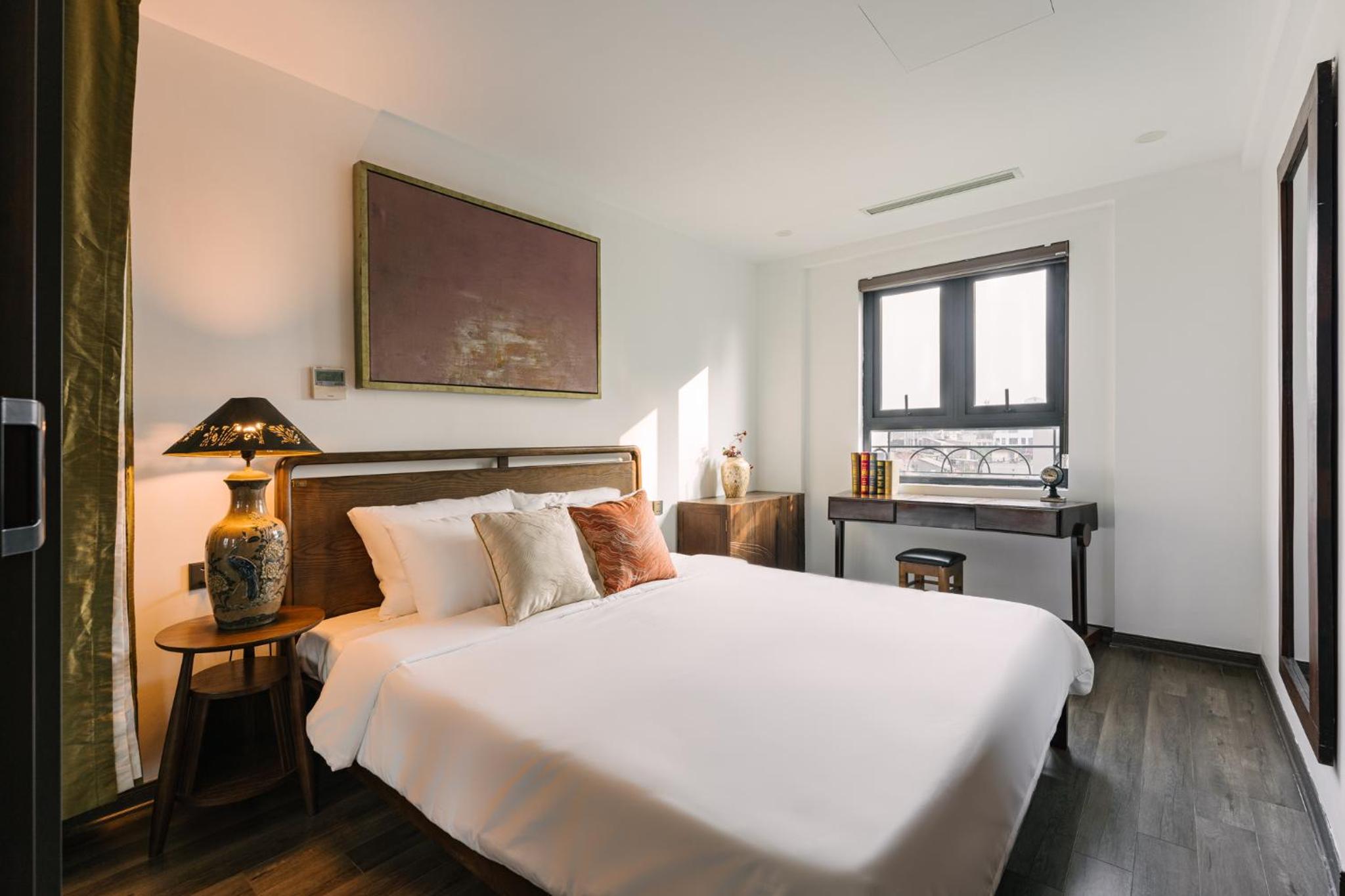 T Place Luxury Apartment Hoan Kiem Lake by SSens Homes