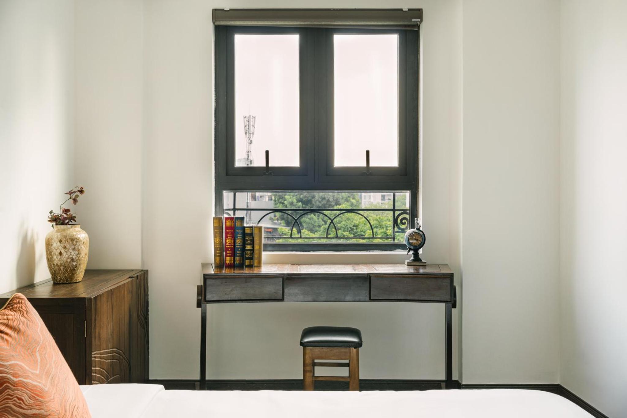 T Place Luxury Apartment Hoan Kiem Lake by SSens Homes