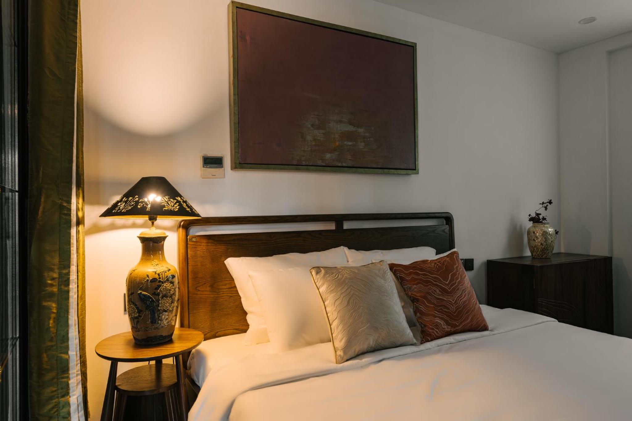 T Place Luxury Apartment Hoan Kiem Lake by SSens Homes