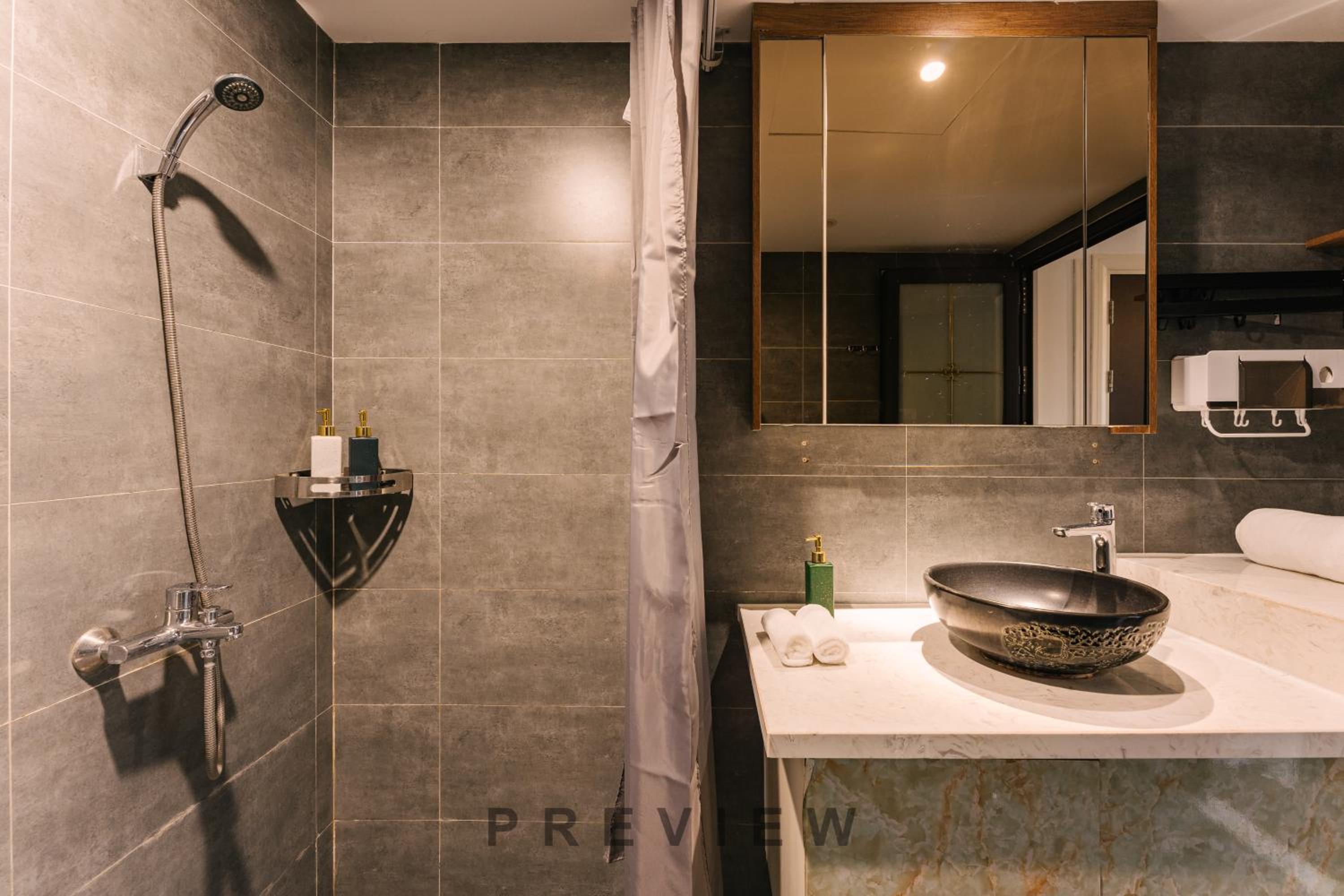 T Place Luxury Apartment Hoan Kiem Lake by SSens Homes