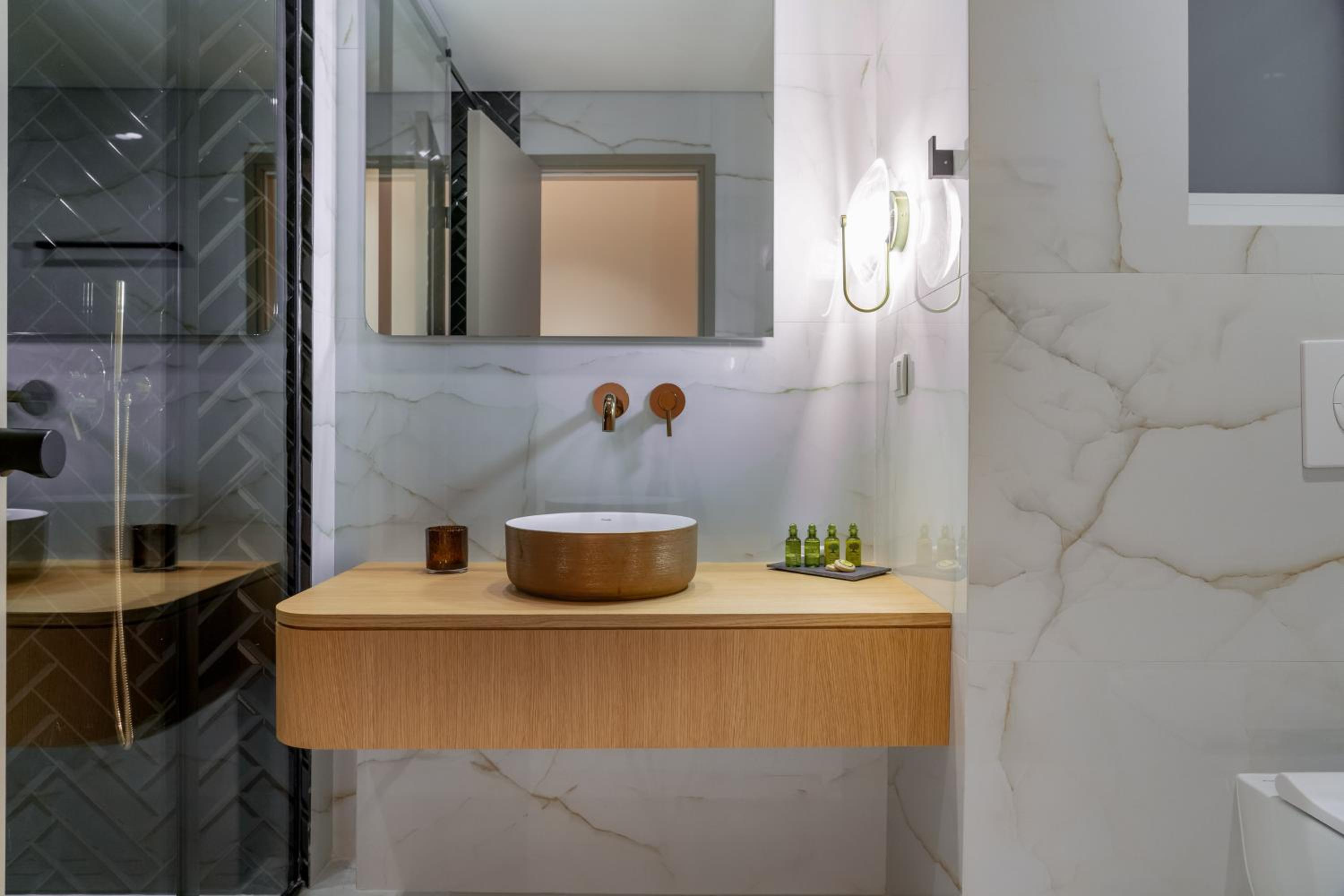 Dion Luxury Suites