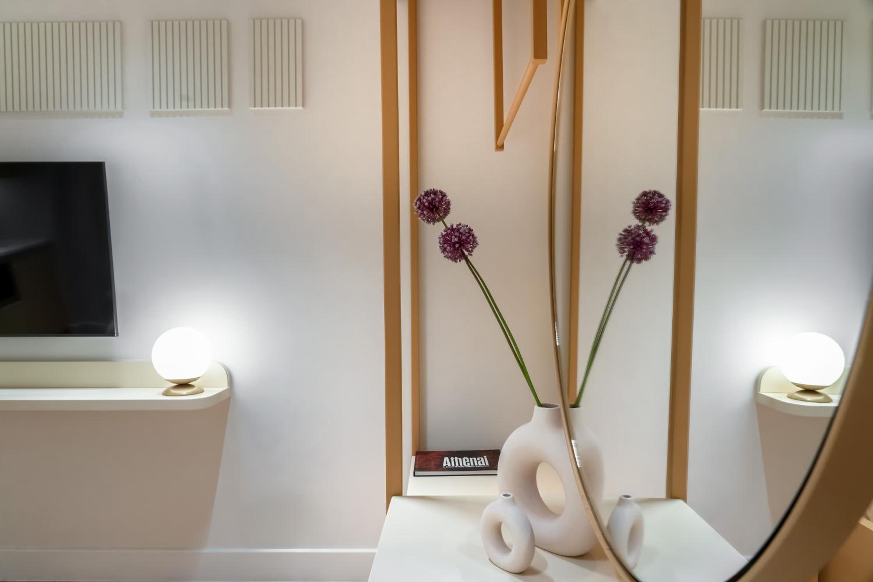 Dion Luxury Suites