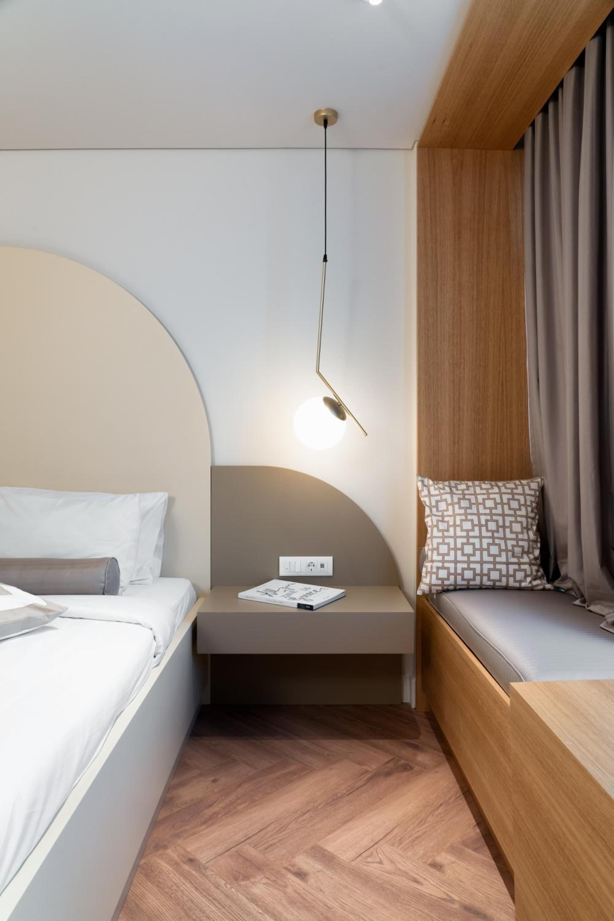 Dion Luxury Suites