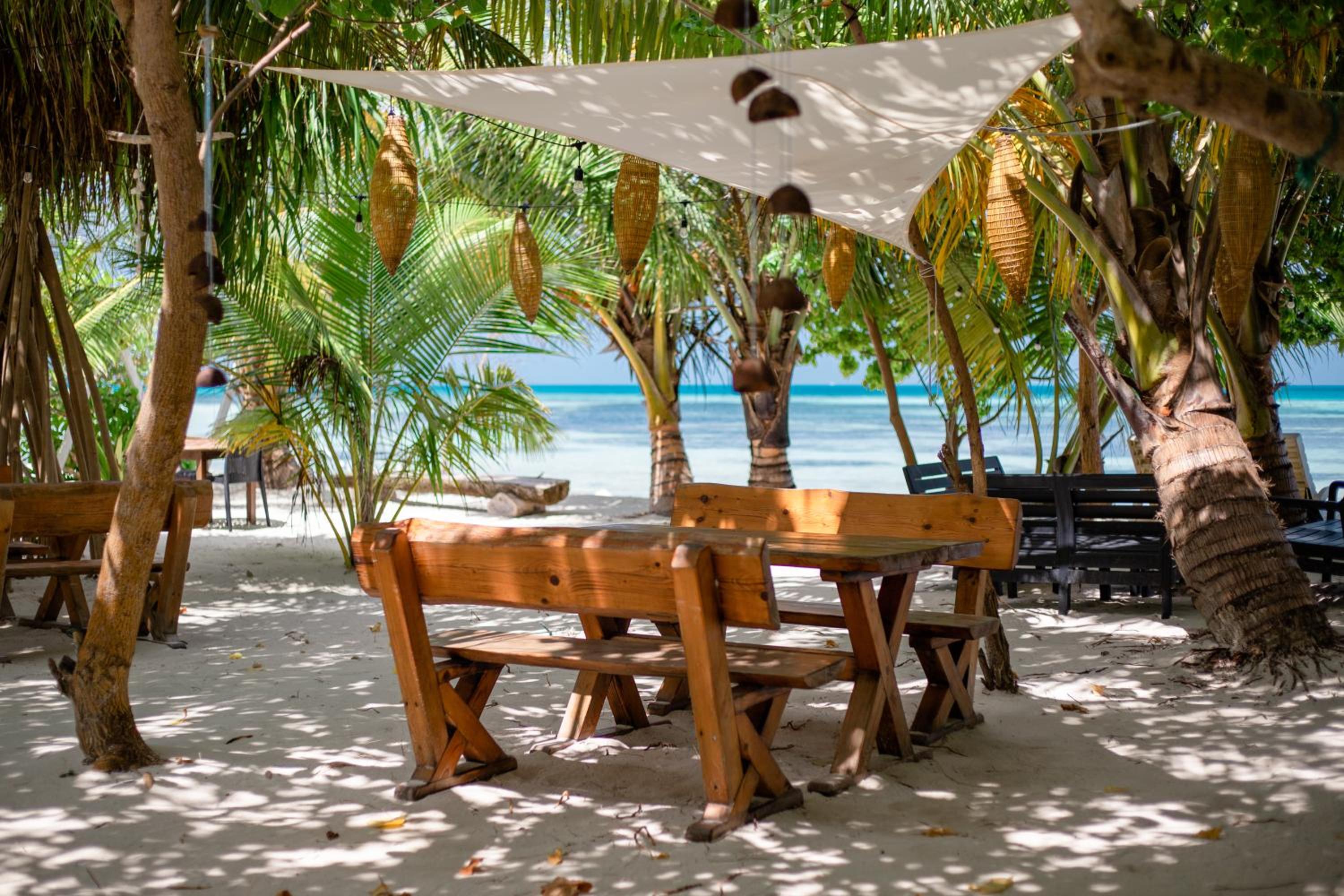 Dhiffushi Inn 8