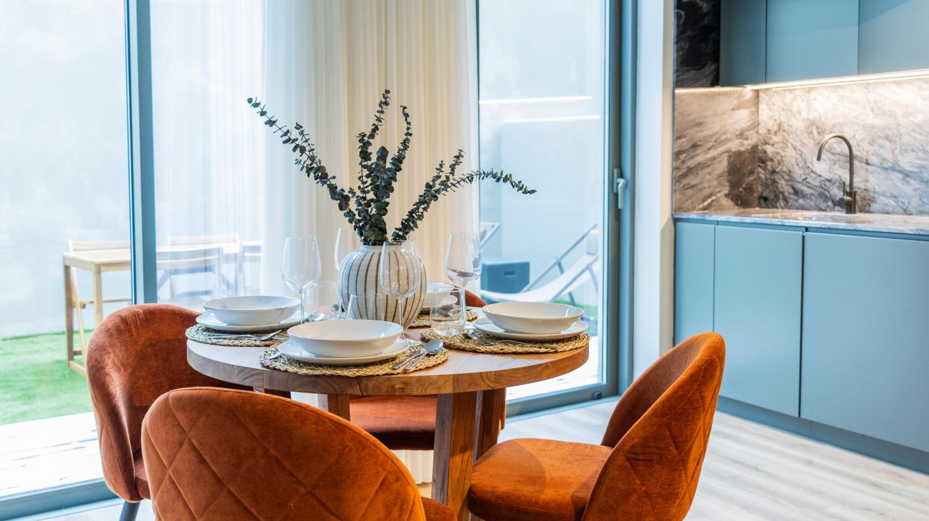 RUAH Apartments by LovelyStay