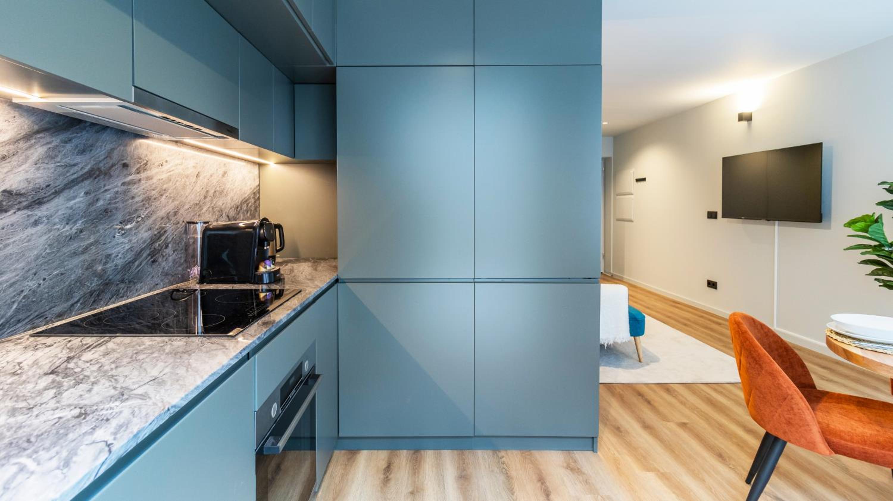 RUAH Apartments by LovelyStay