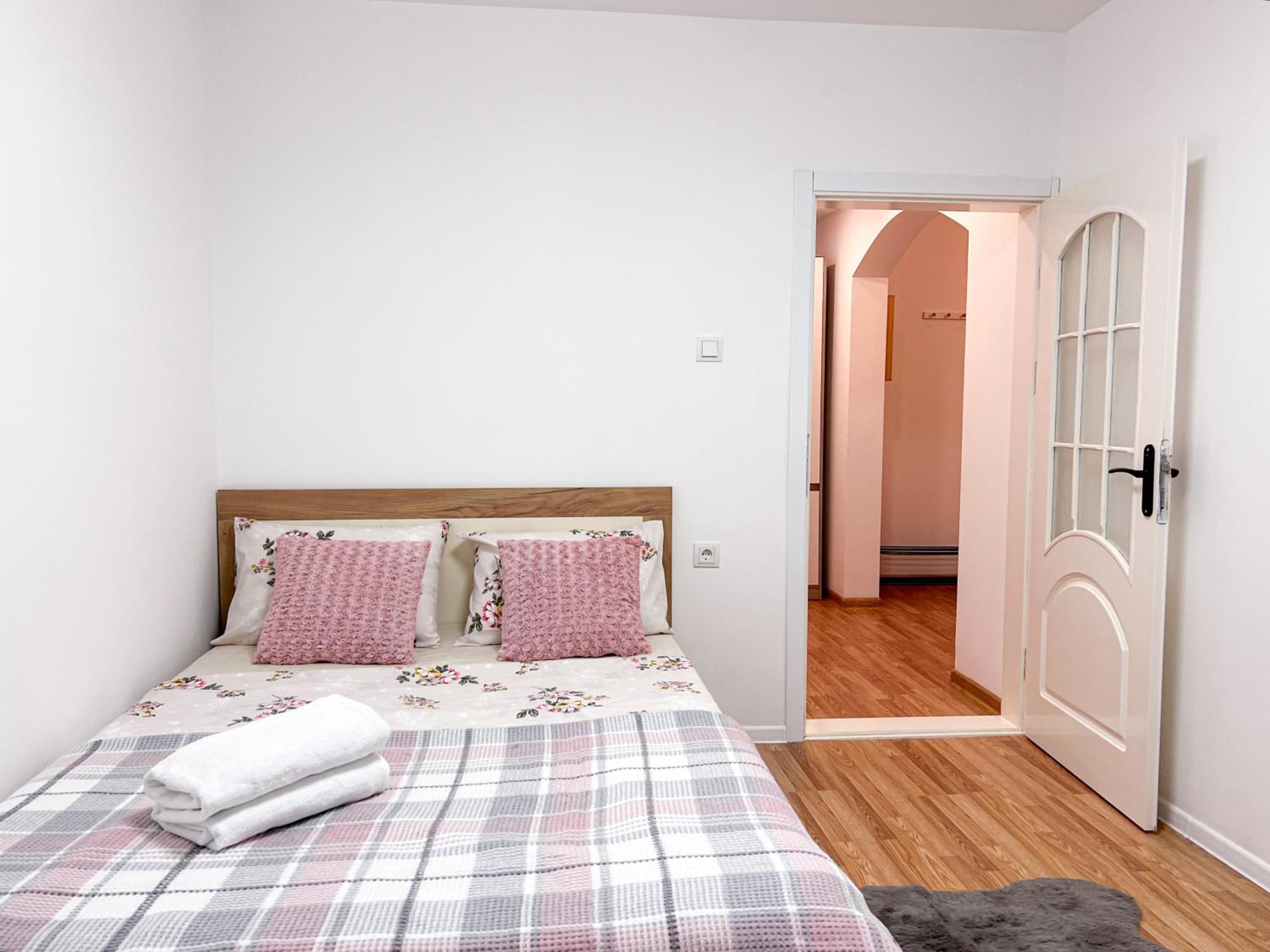 RentHouse Apartments City Gates #3