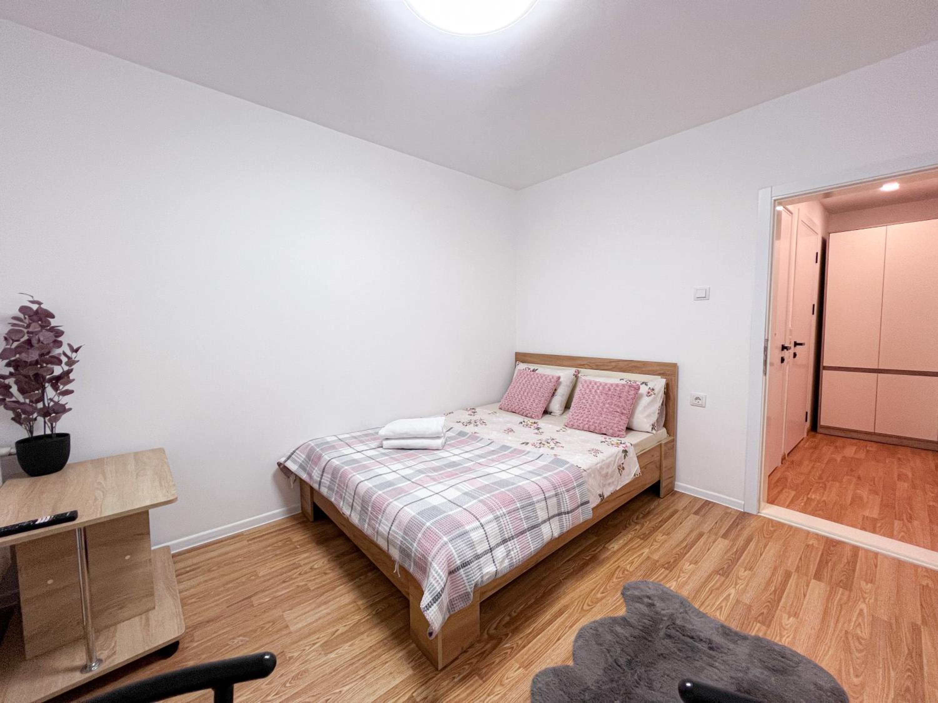 RentHouse Apartments City Gates #3