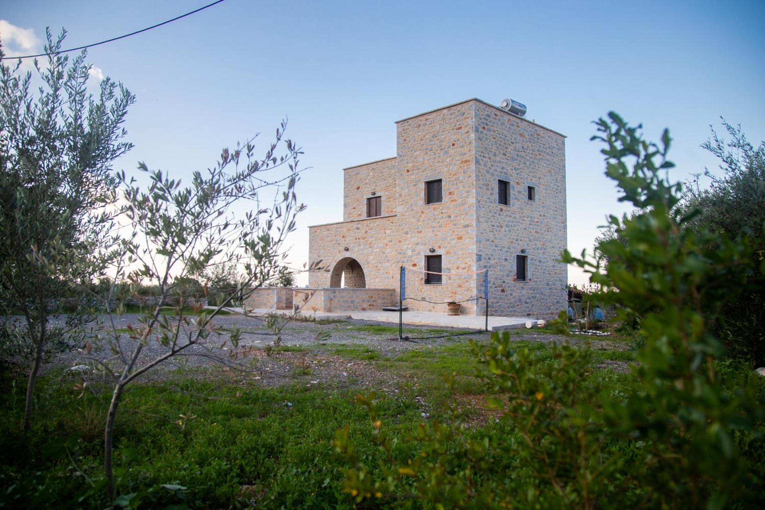 Anaroussa Villa