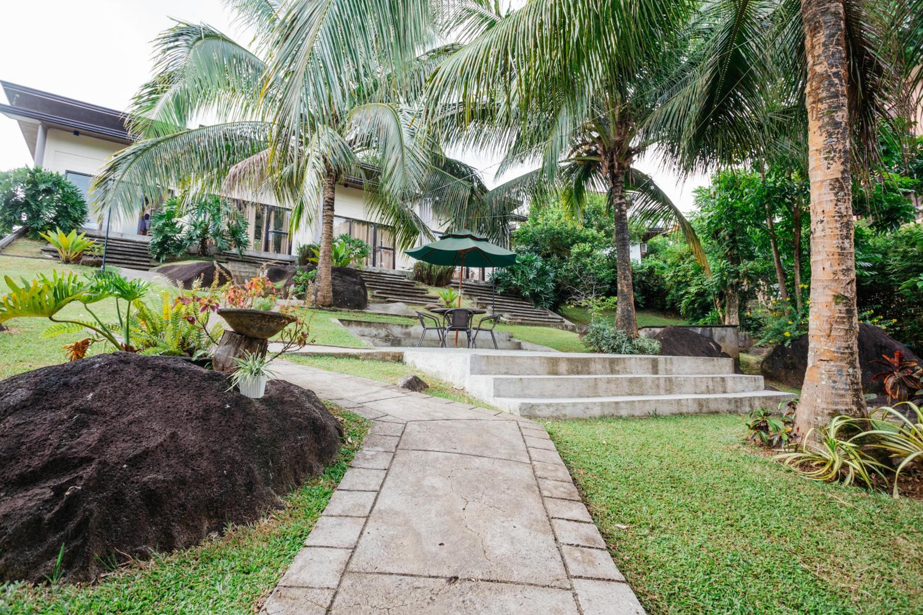 Spacio Caliraya Bed & Breakfast, Lumban - 19