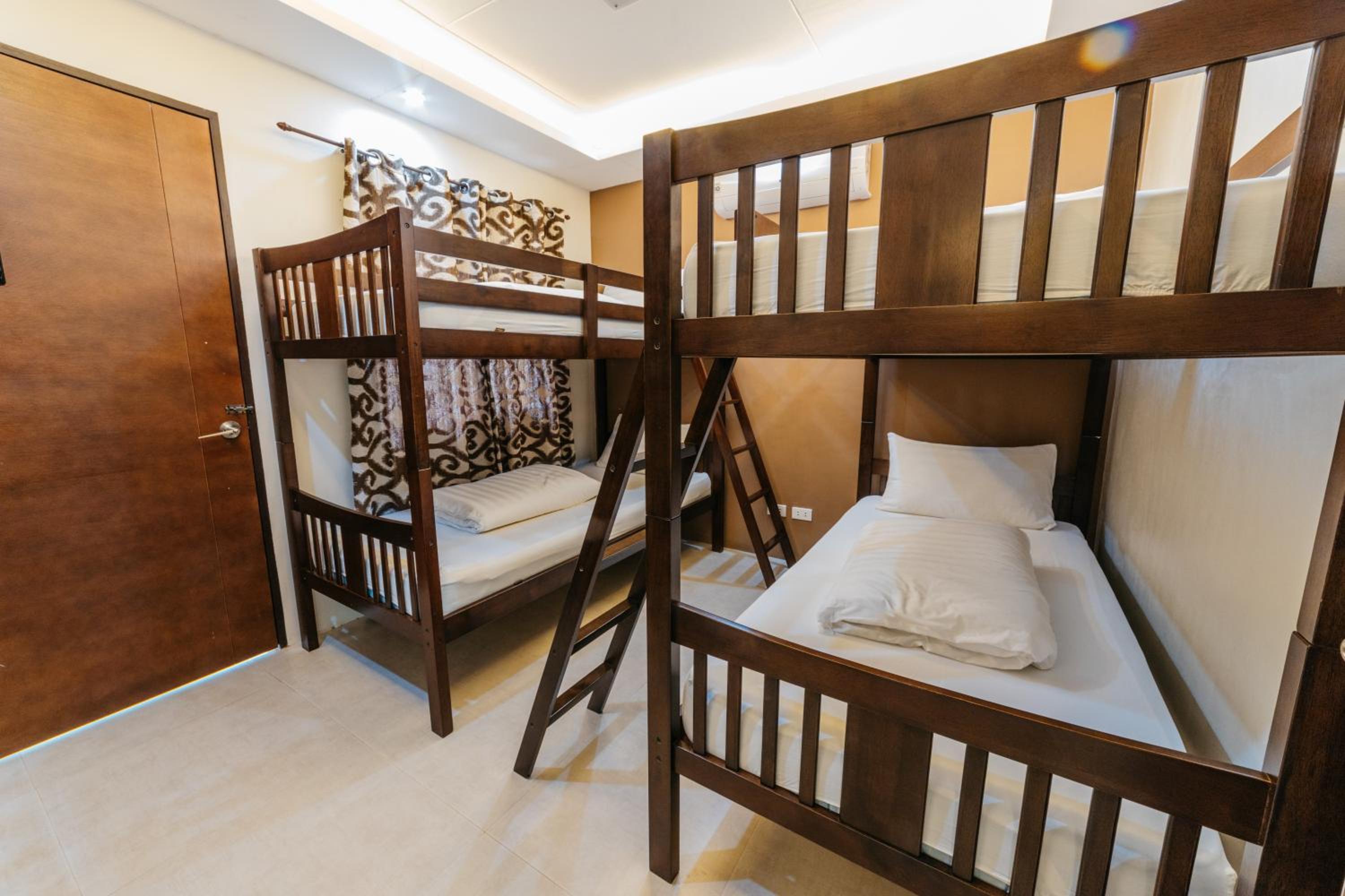 Spacio Caliraya Bed & Breakfast, Lumban - 22