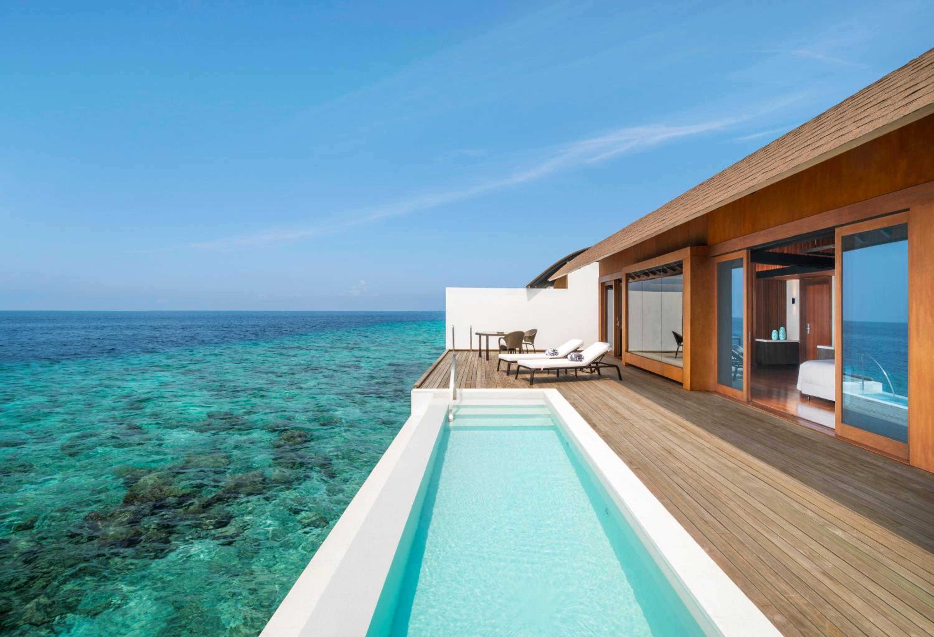 The Westin Maldives Miriandhoo Resort photo 3
