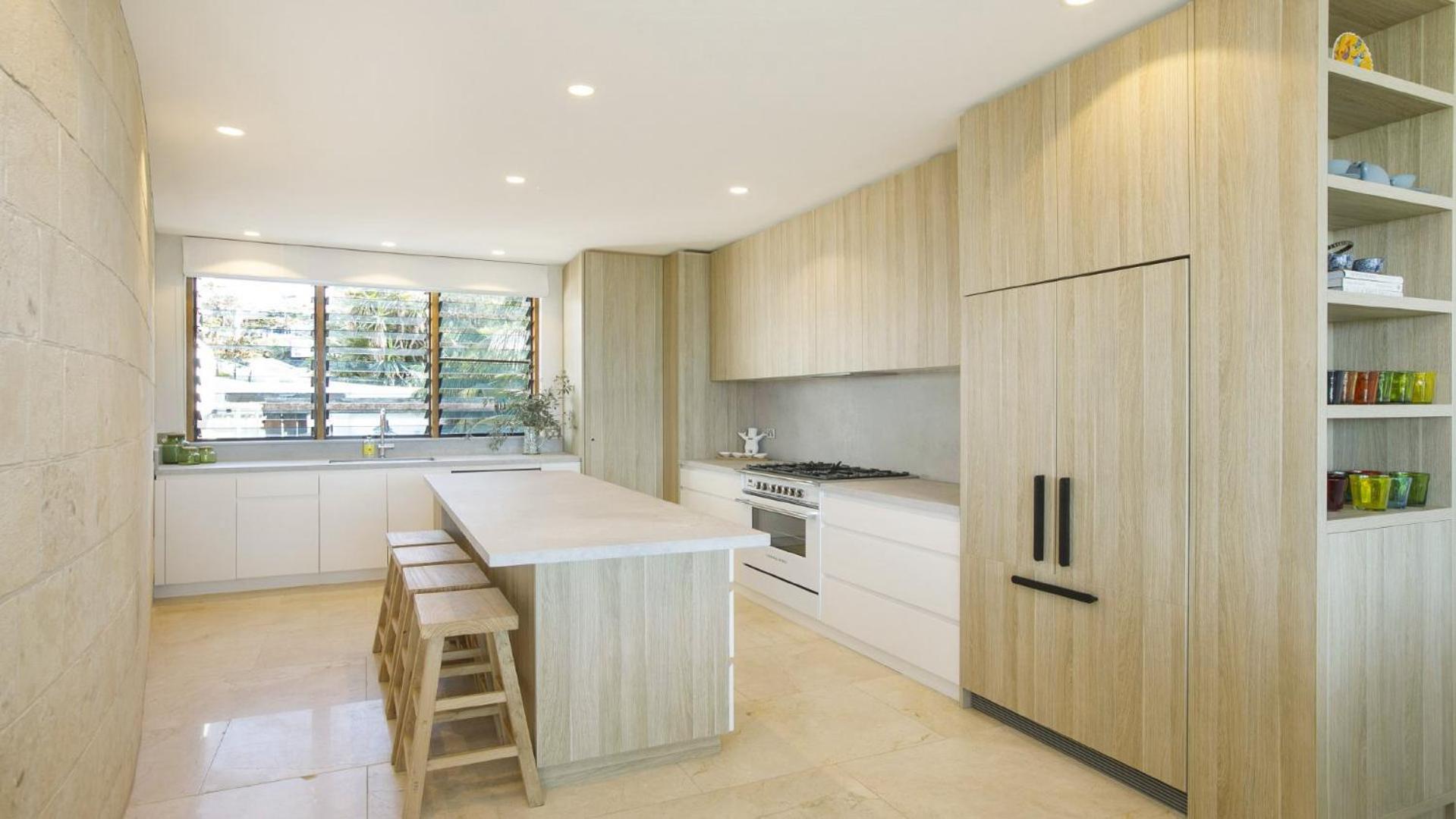 Philotimo - Absolute Beach Front at North Avoca