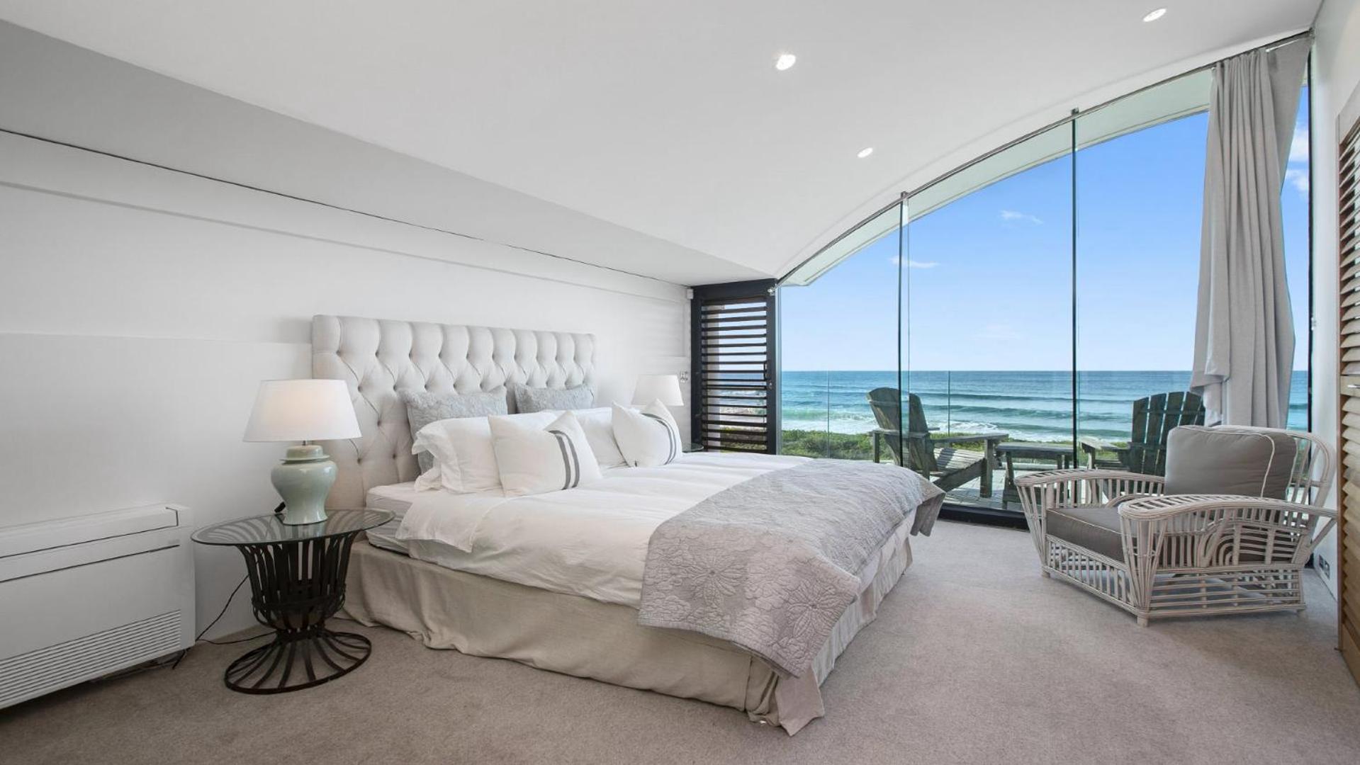 Philotimo - Absolute Beach Front at North Avoca