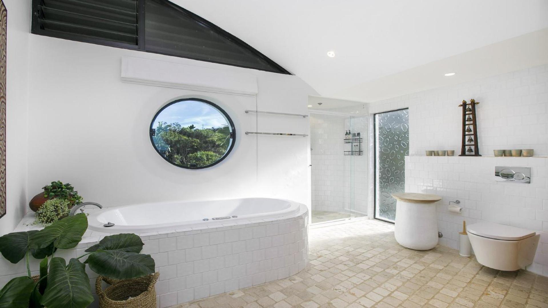 Philotimo - Absolute Beach Front at North Avoca