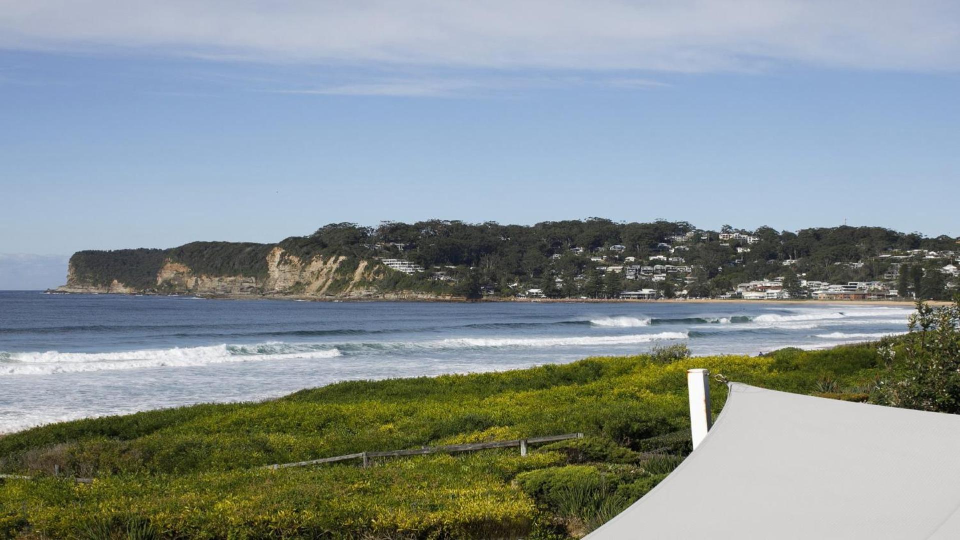 Philotimo - Absolute Beach Front at North Avoca