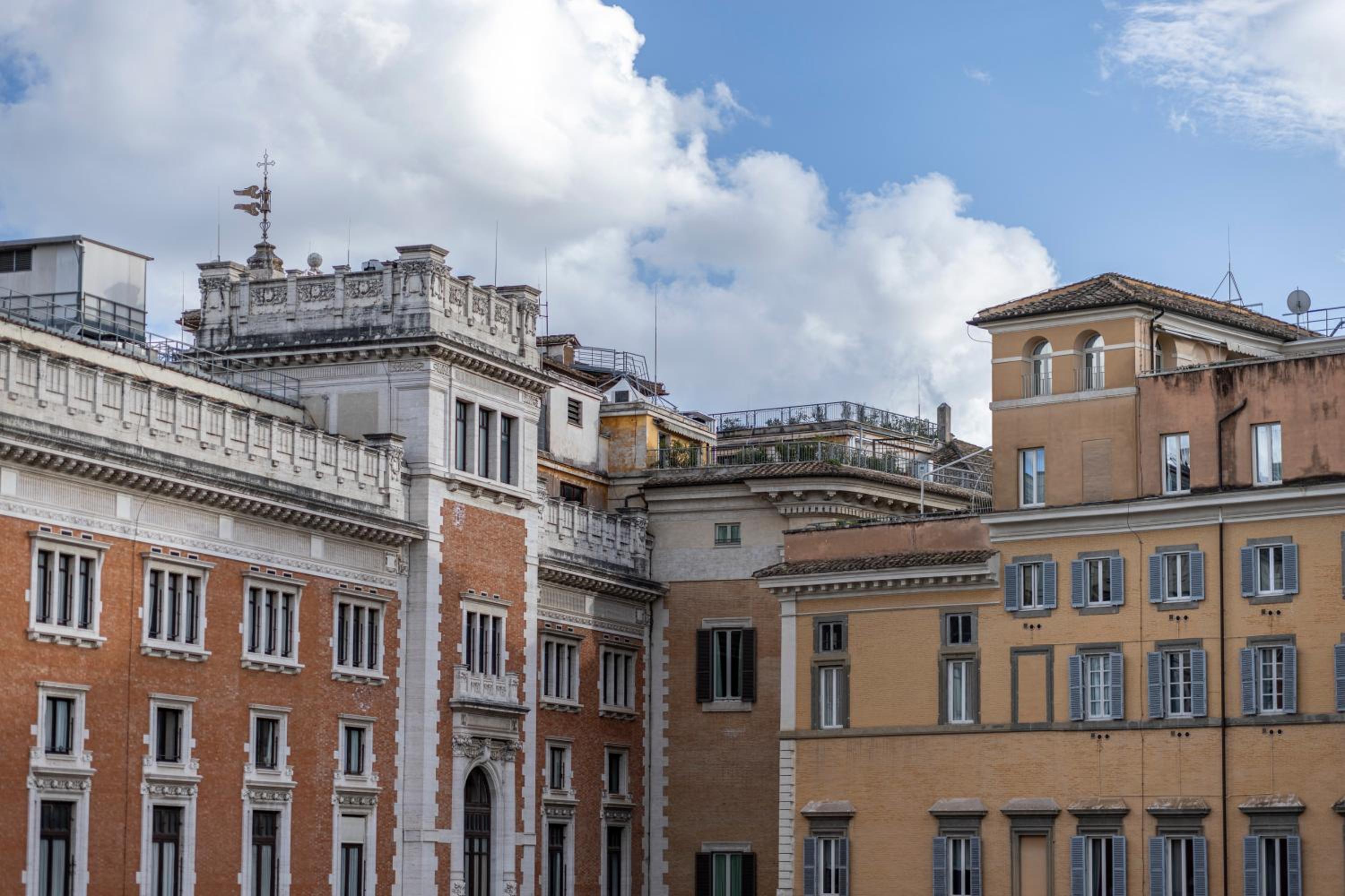 Parlamento Luxury Apartment