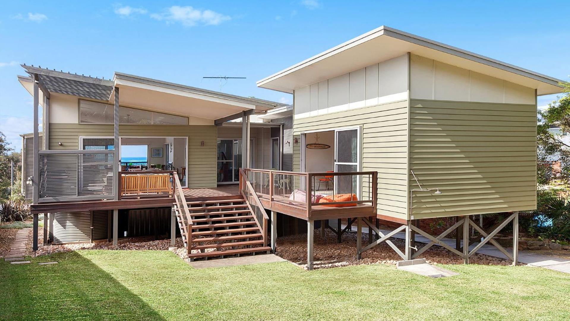 Killcare Beach Abode with AC