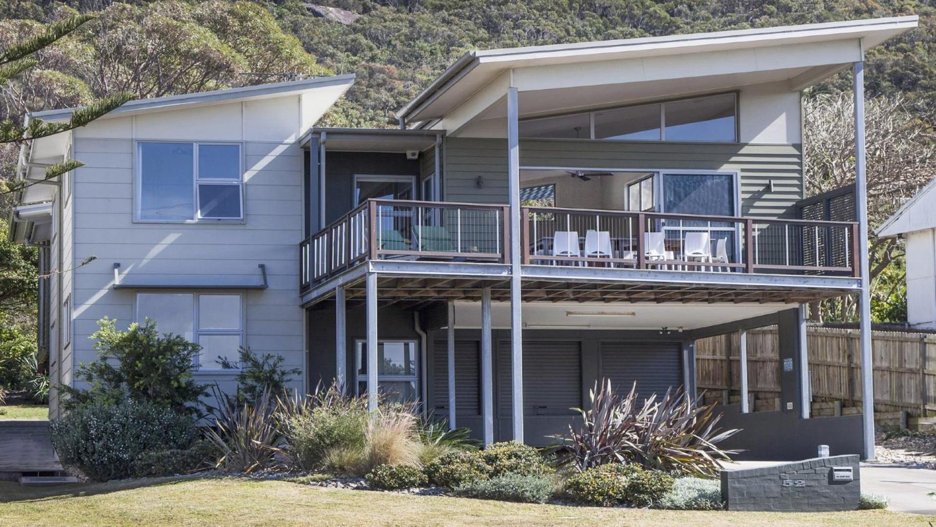 Killcare Beach Abode with AC