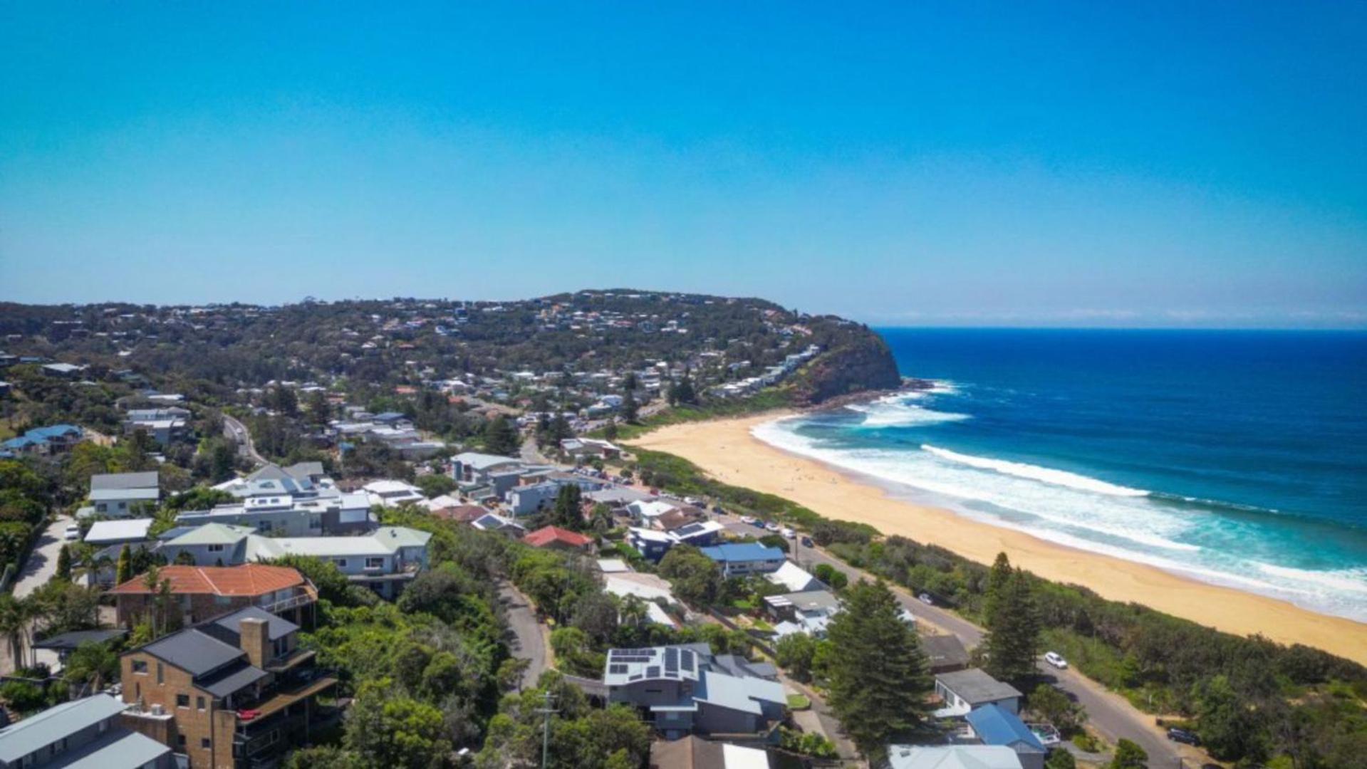 Renovated Beach House With Stunning Views and Short Walk To Beach