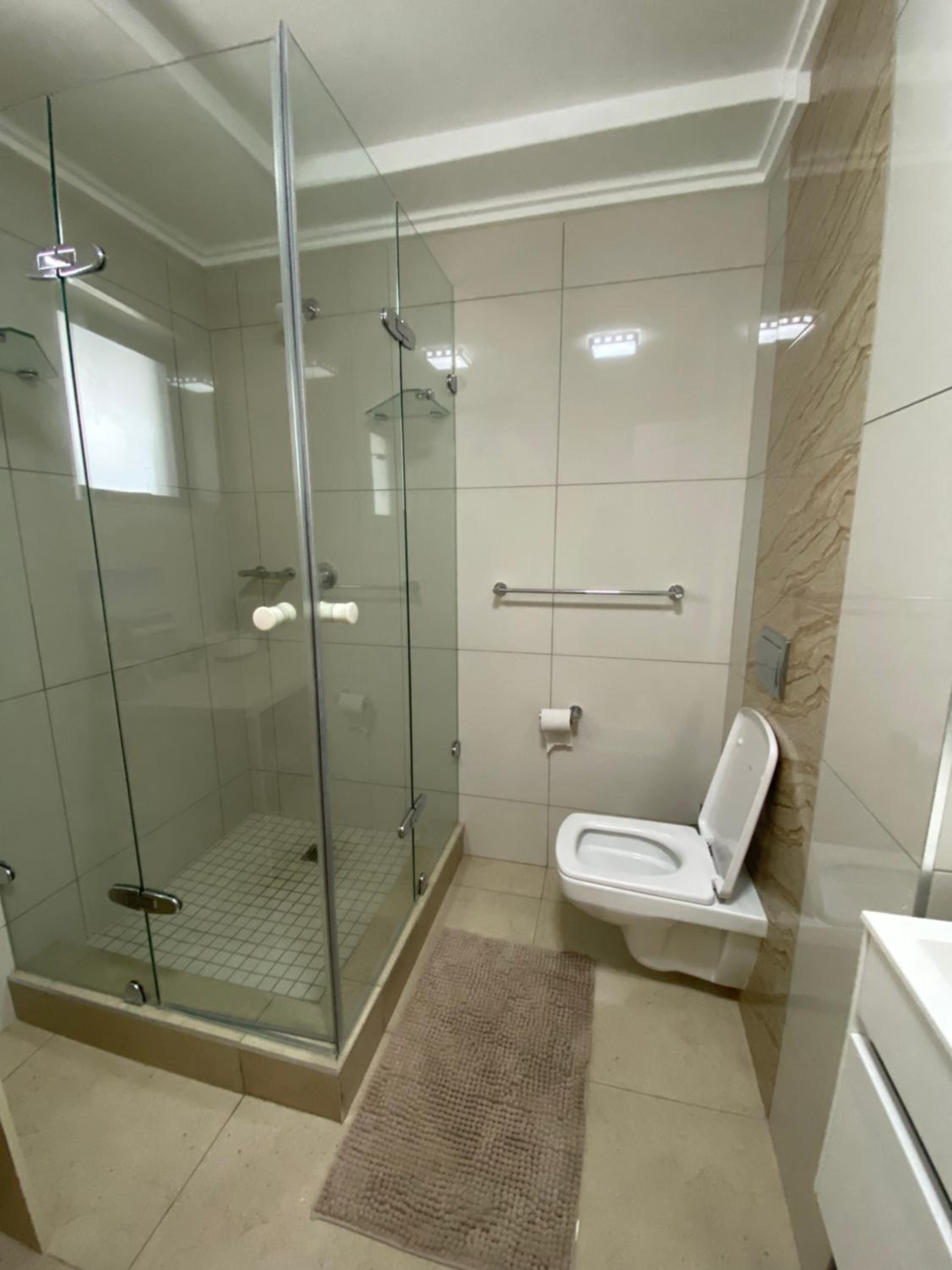 1 Bedroom Marina Bay Apartment 7