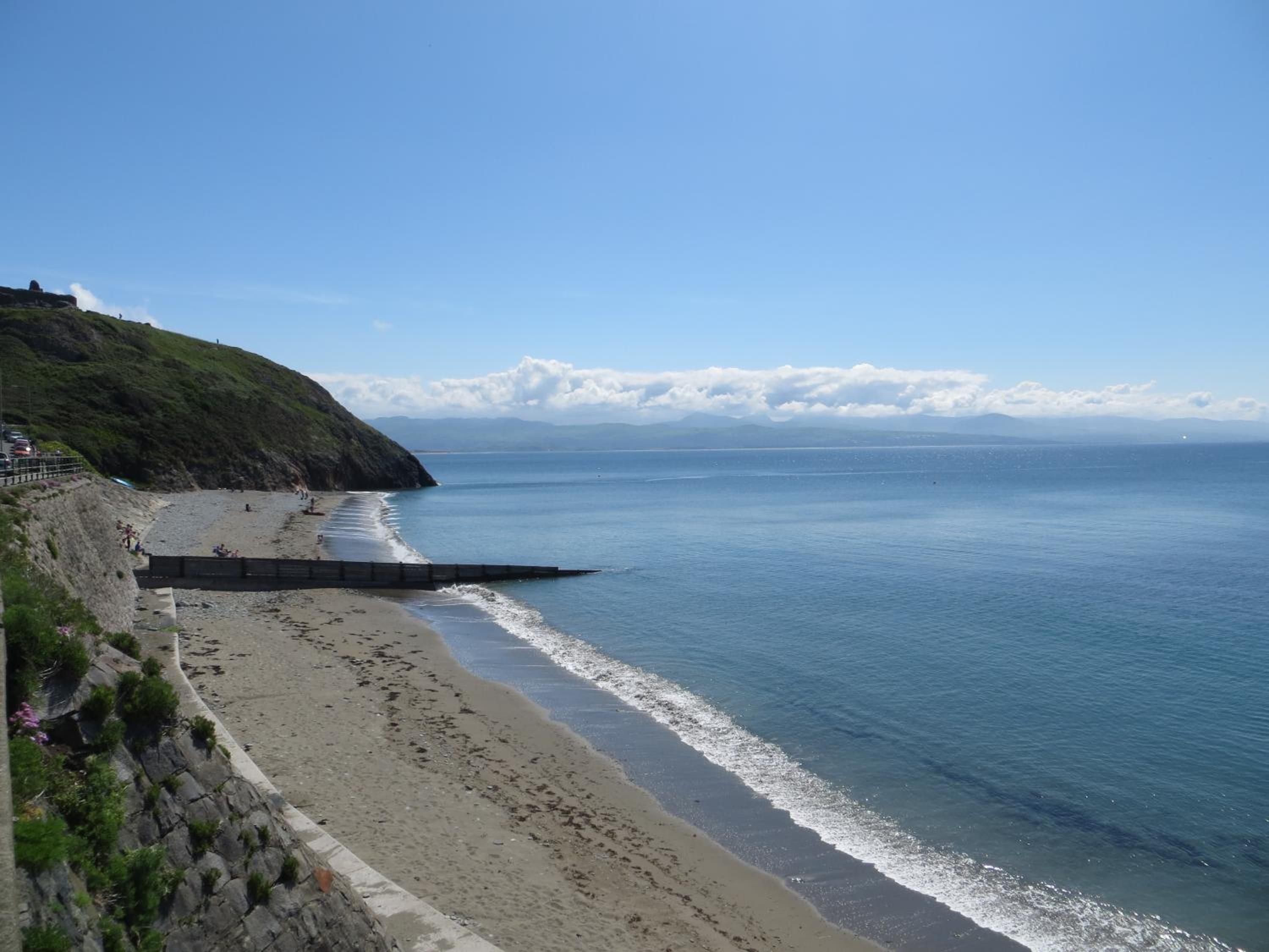 Glan y Mor, Sleeps 20, 8 Bedrooms, 8 Bathrooms, Seafront, Criccieth view 2