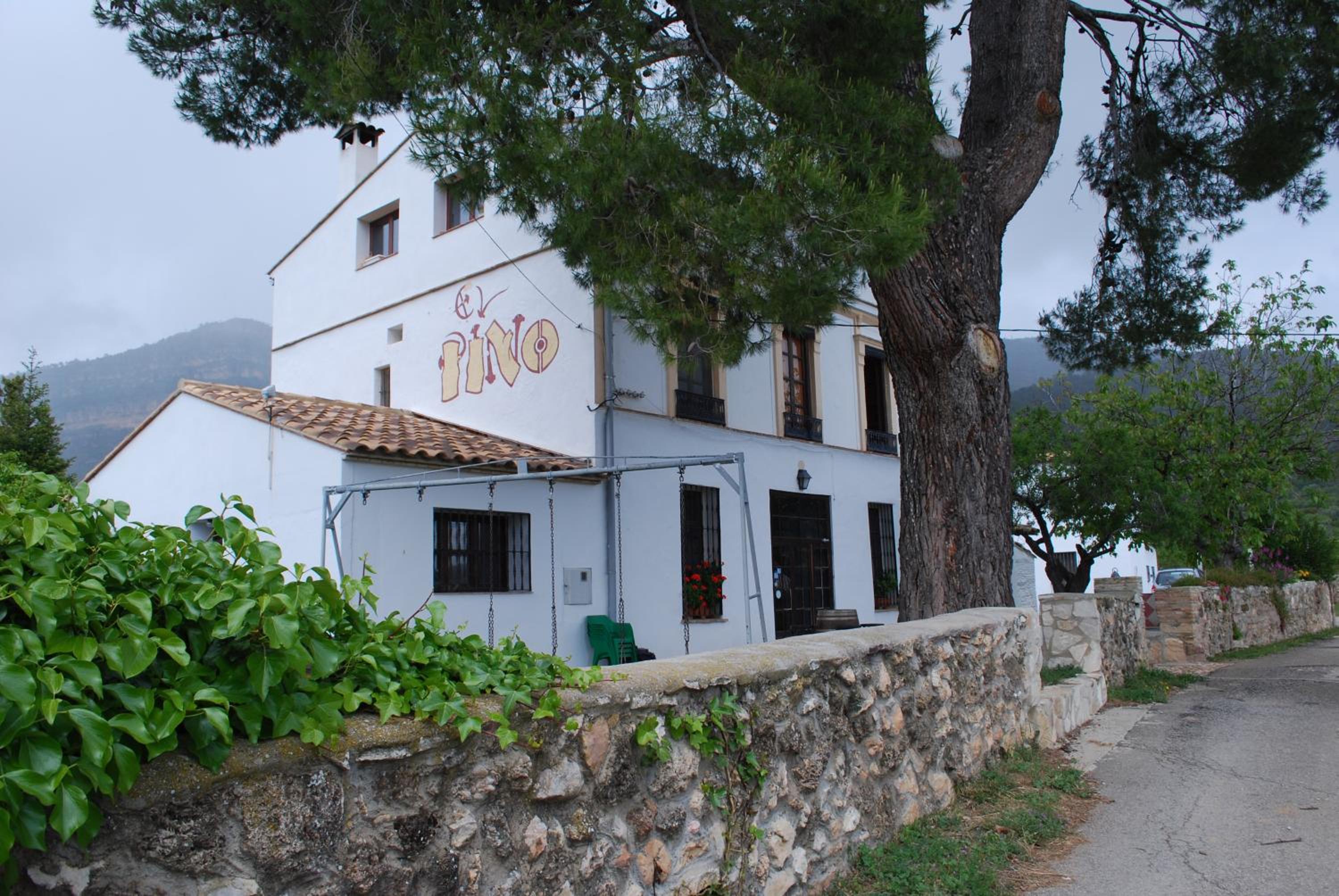 El Pino B & B, Chera