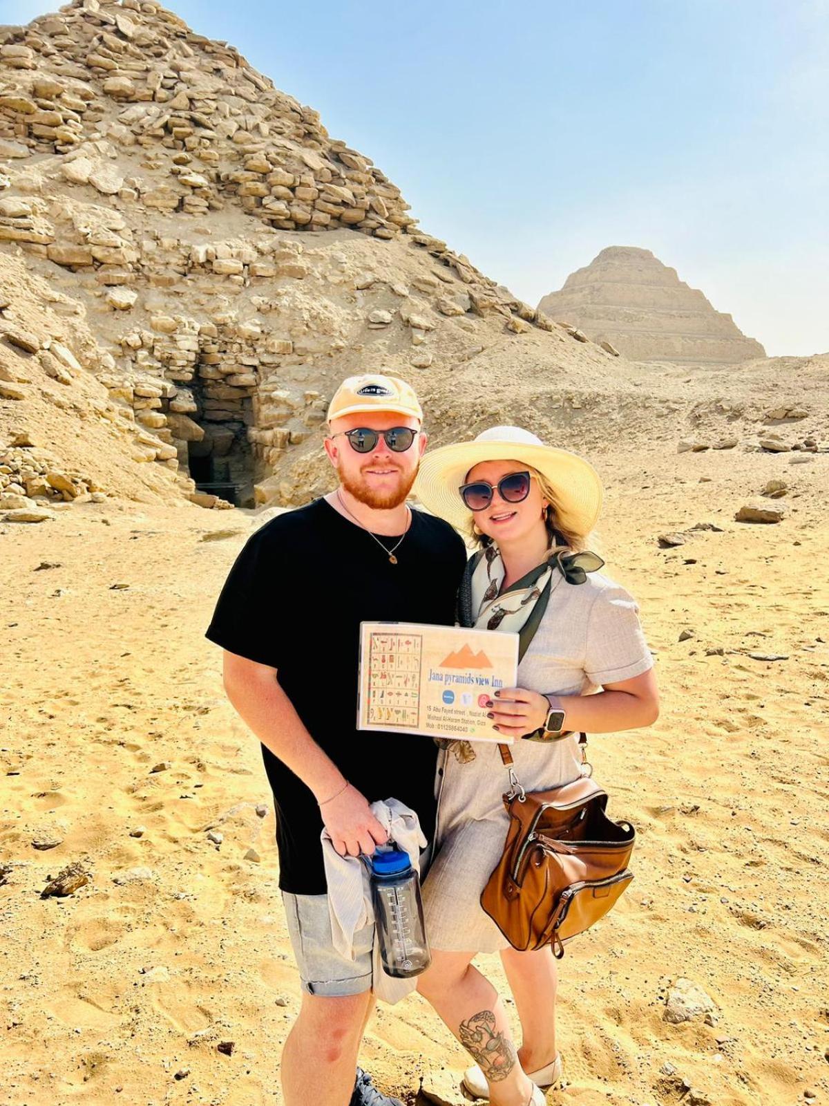 2 Jana Pyramids view inn