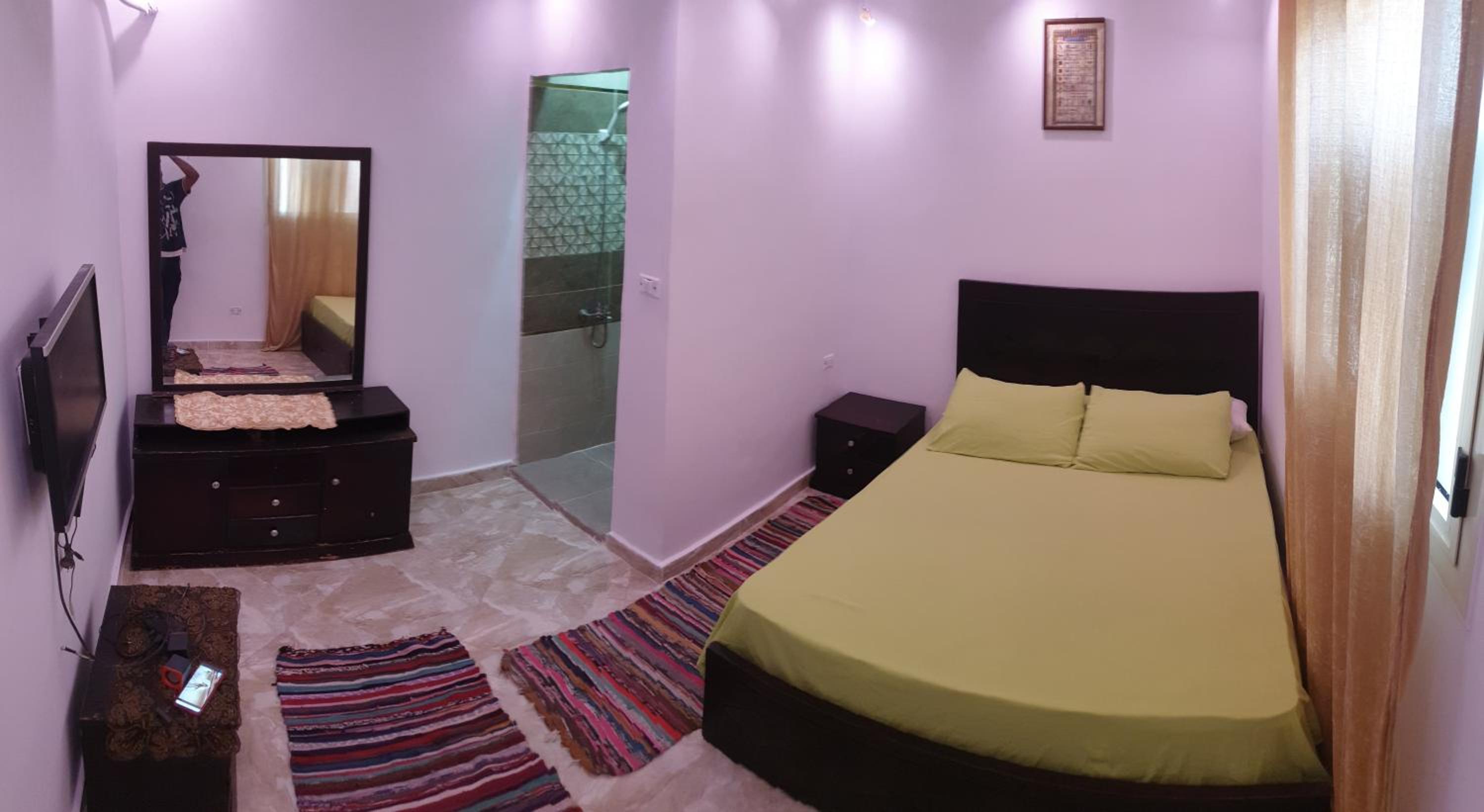 2 Jana Pyramids view inn